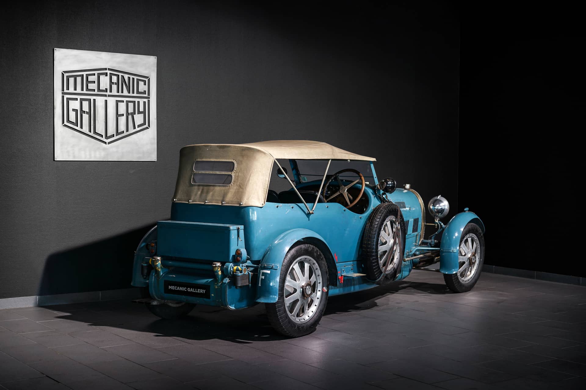 Bugatti Type 43 « Tourist Trophy » - Photo 3