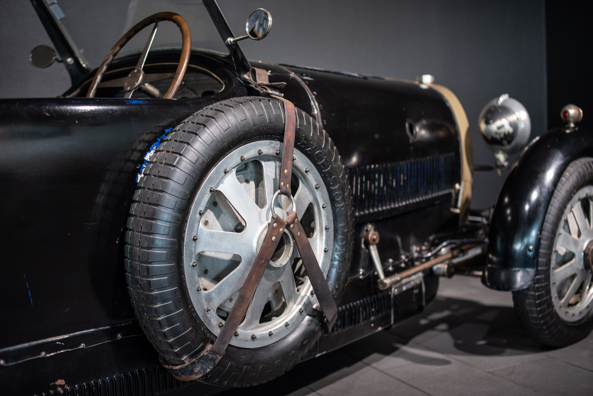 Bugatti Type 43 (Pur Sang) - Photo 12