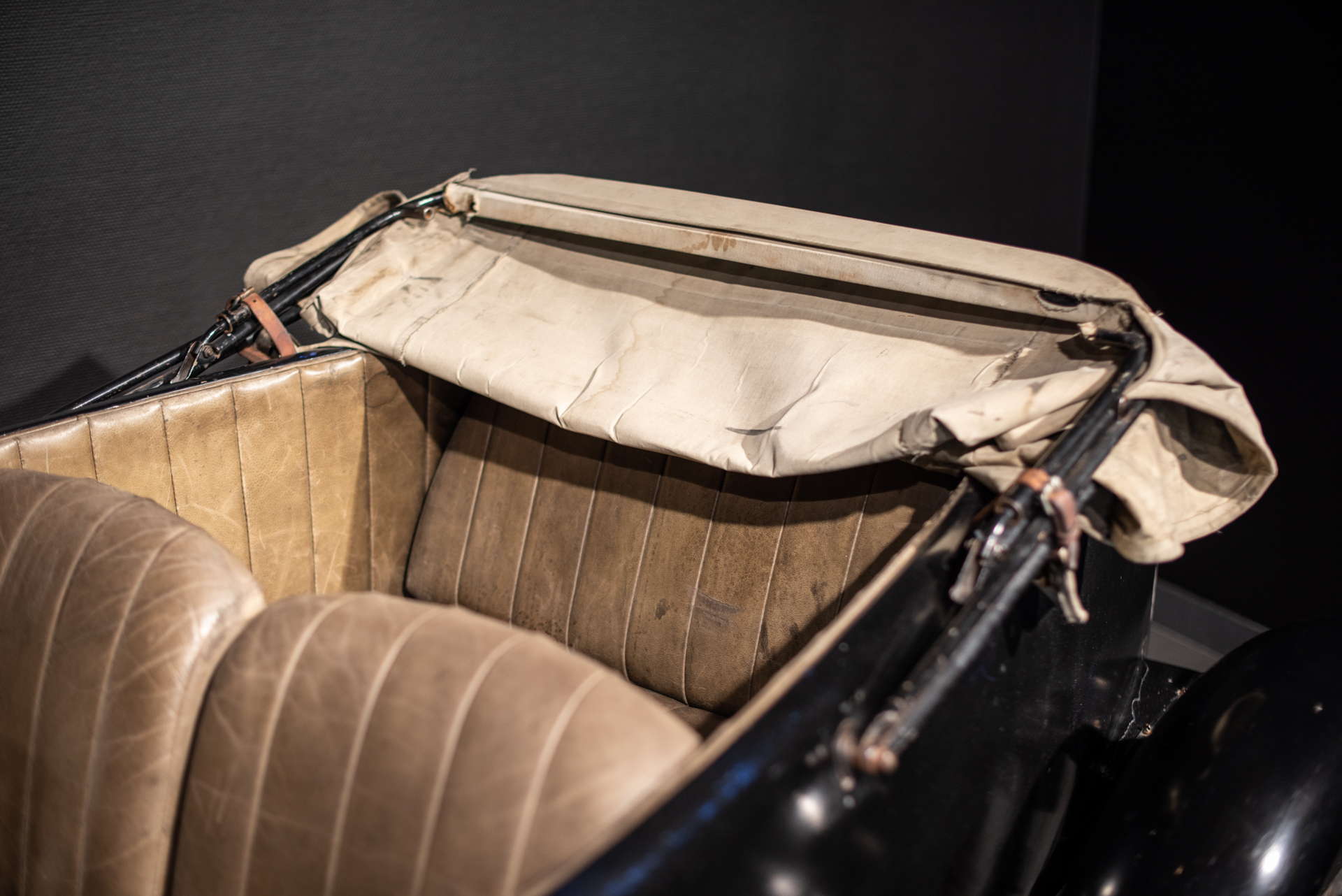 Bugatti Type 43 (Pur Sang) - Photo 17