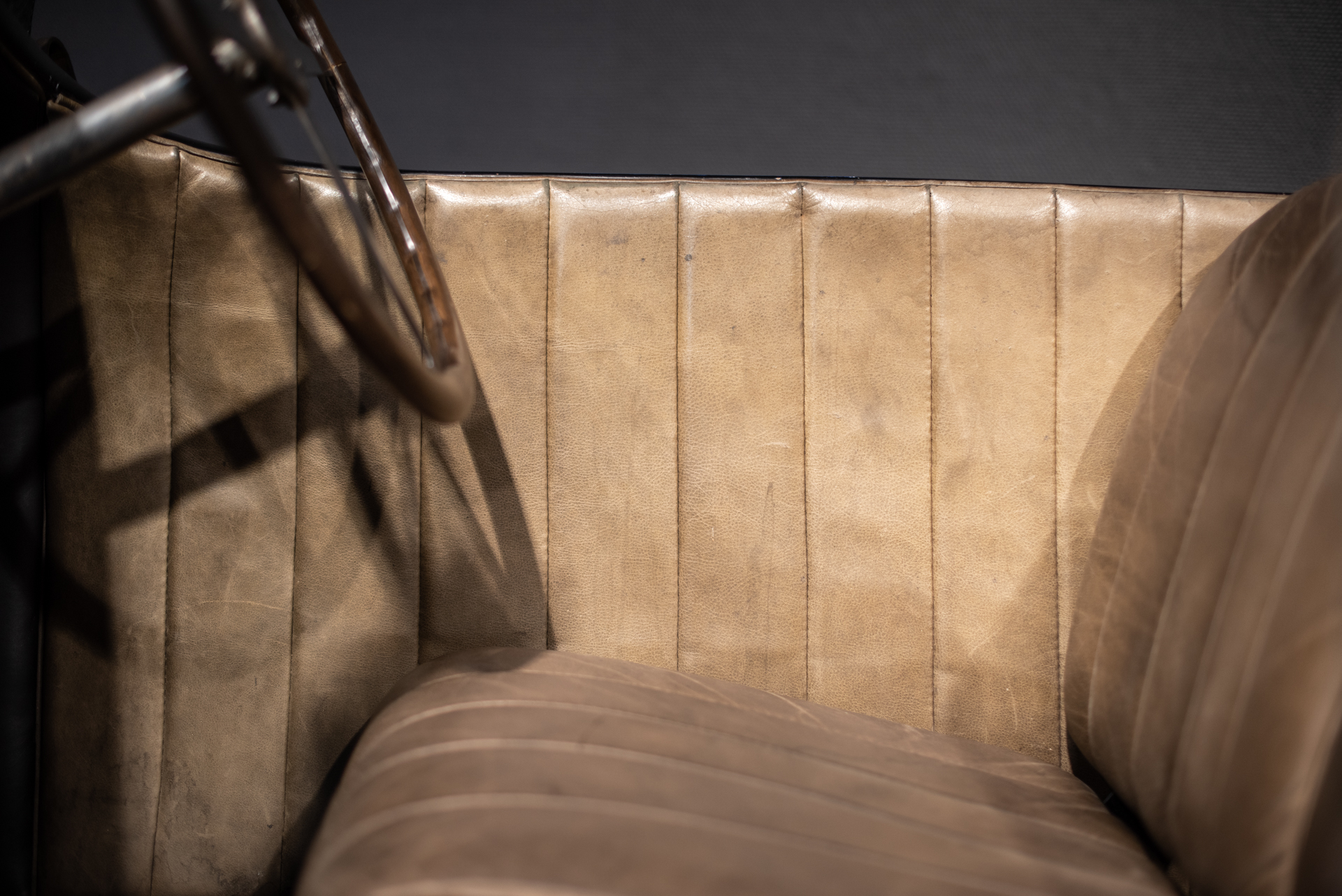 Bugatti Type 43 (Pur Sang) - Photo 18