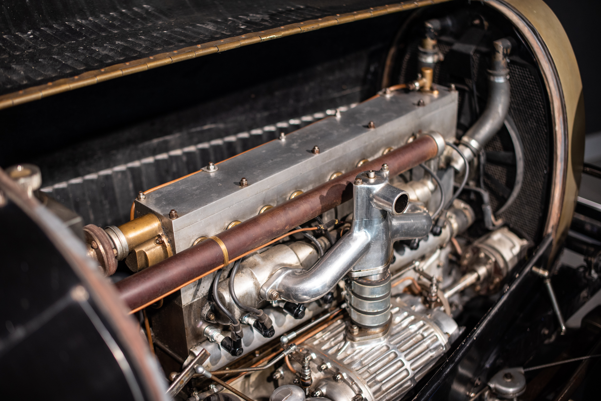 Bugatti Type 43 (Pur Sang) - Photo 31