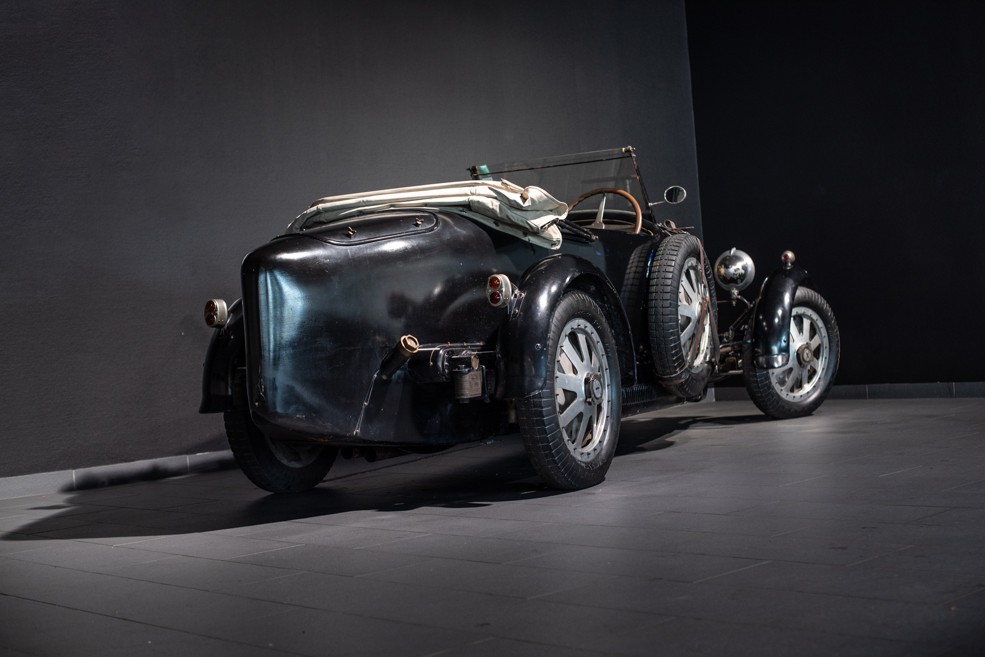 Bugatti Type 43 (Pur Sang) - Photo 6