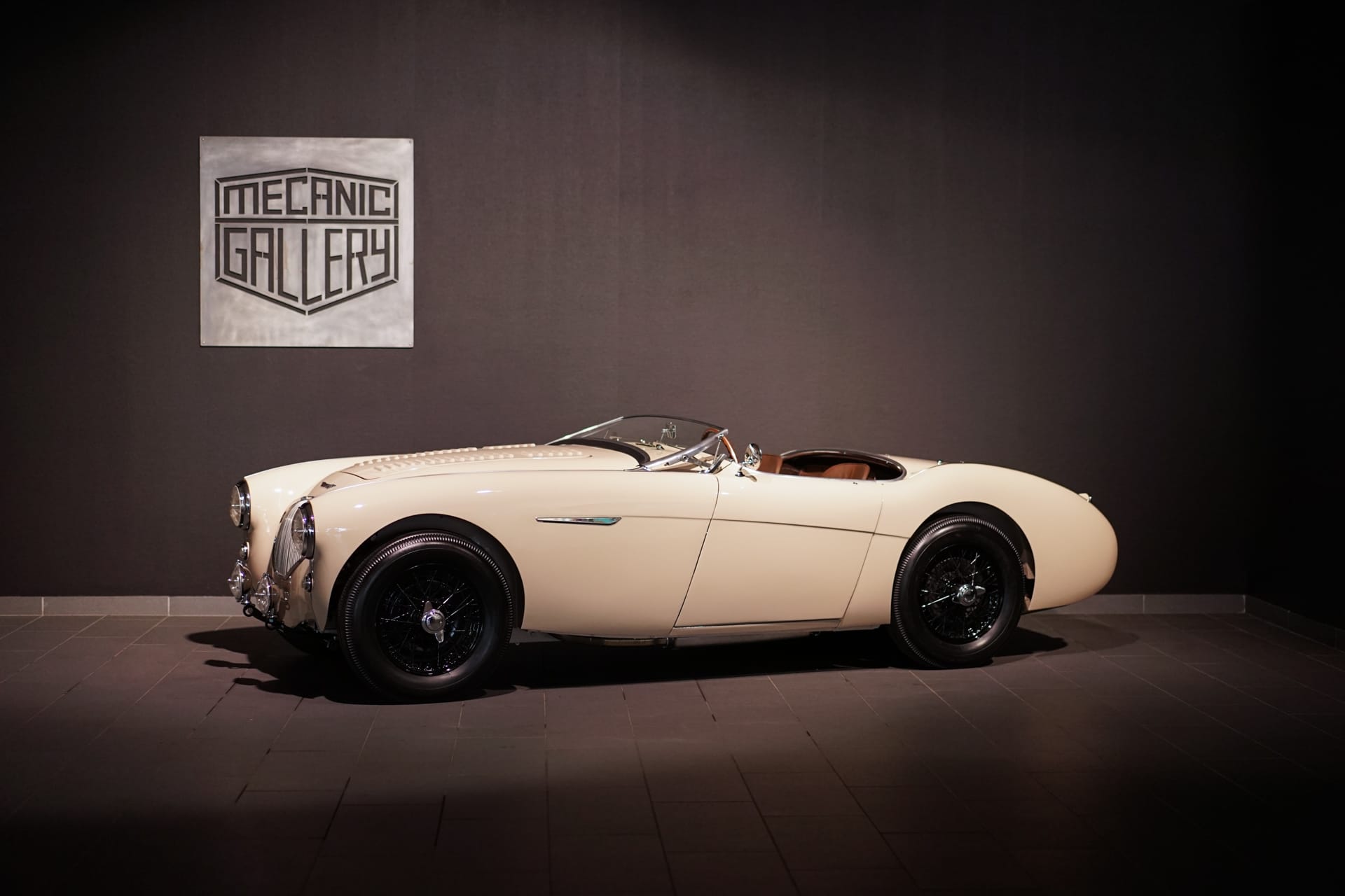 Austin-Healey 100/4 BN2 - Photo 1