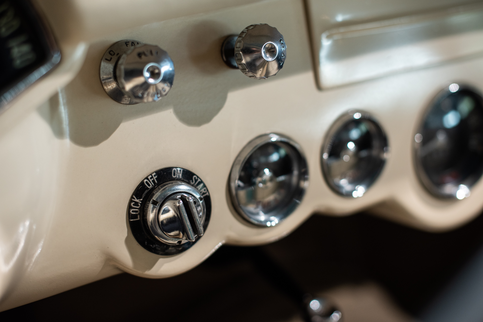 Chevrolet Corvette C1 - Photo 23