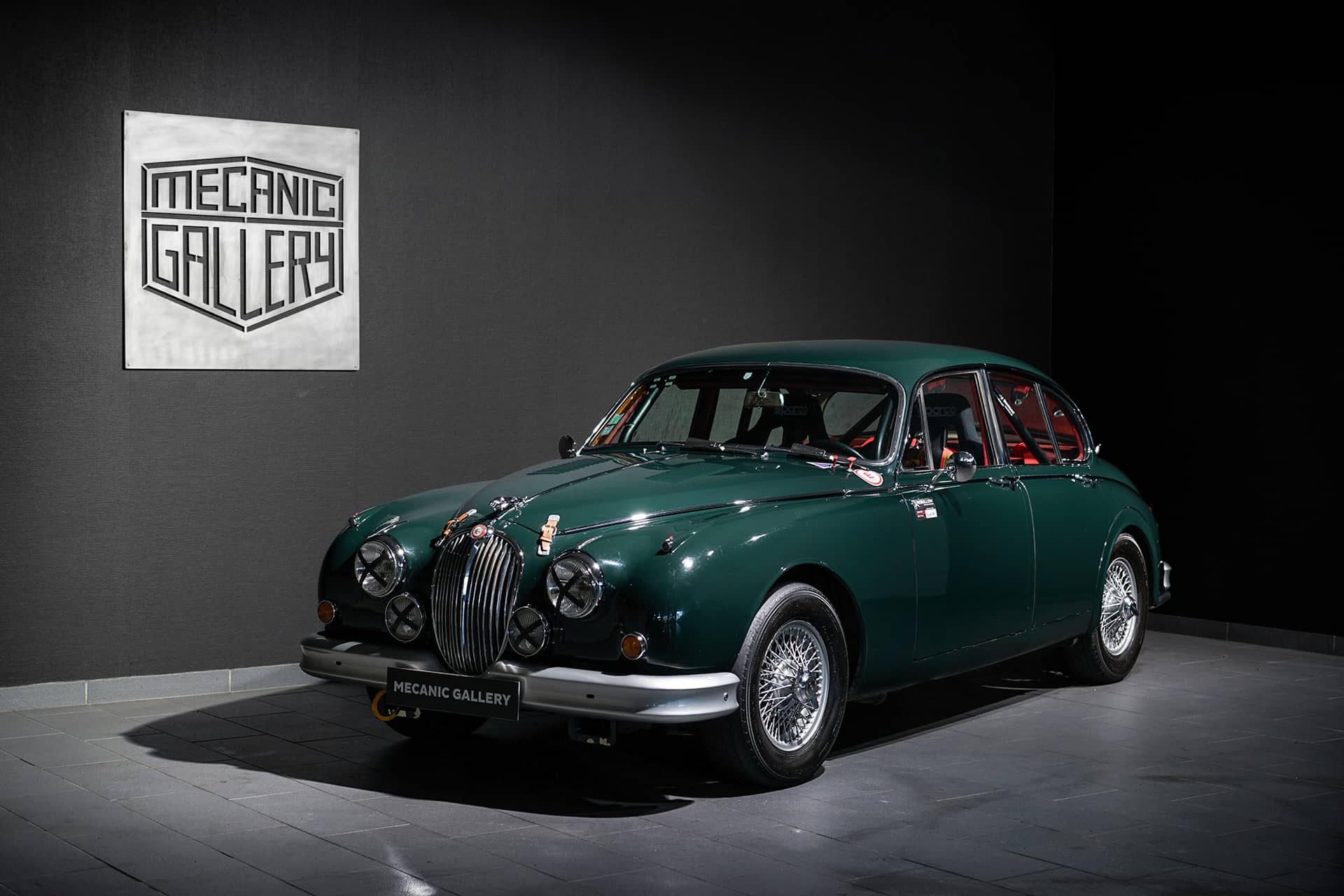 Jaguar Mk2 3.8 FIA - Photo 2
