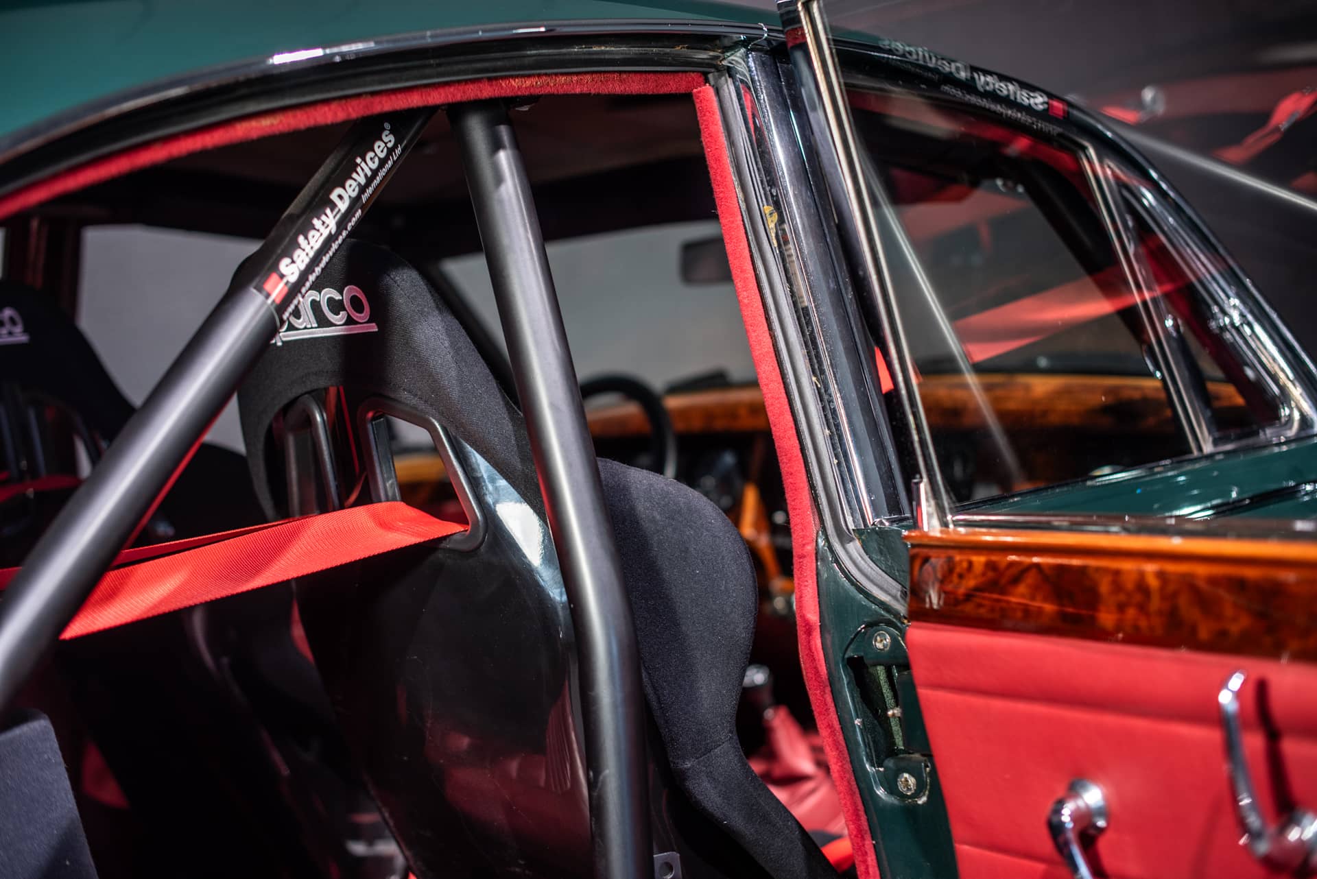 Jaguar Mk2 3.8 FIA - Photo 25