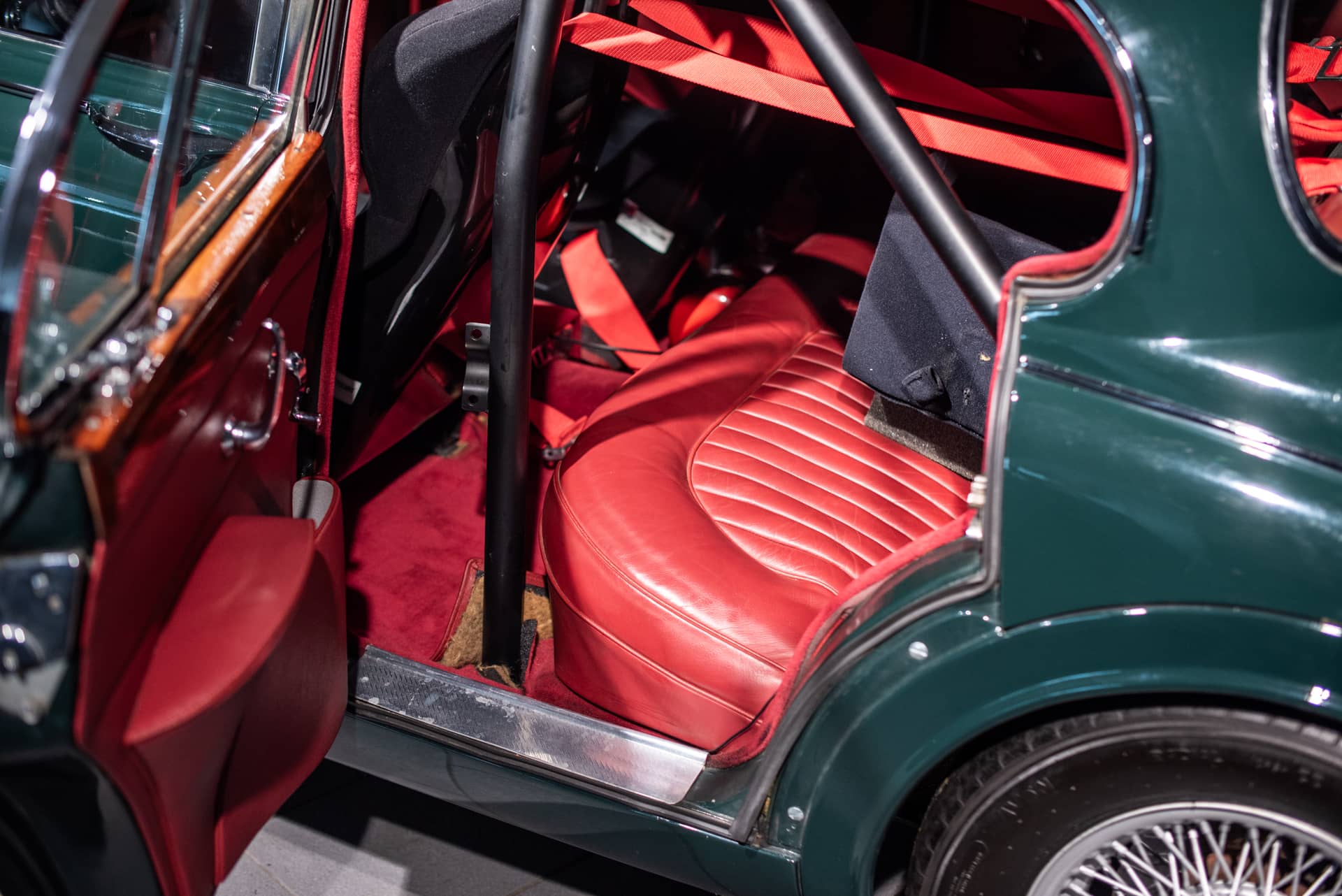 Jaguar Mk2 3.8 FIA - Photo 26