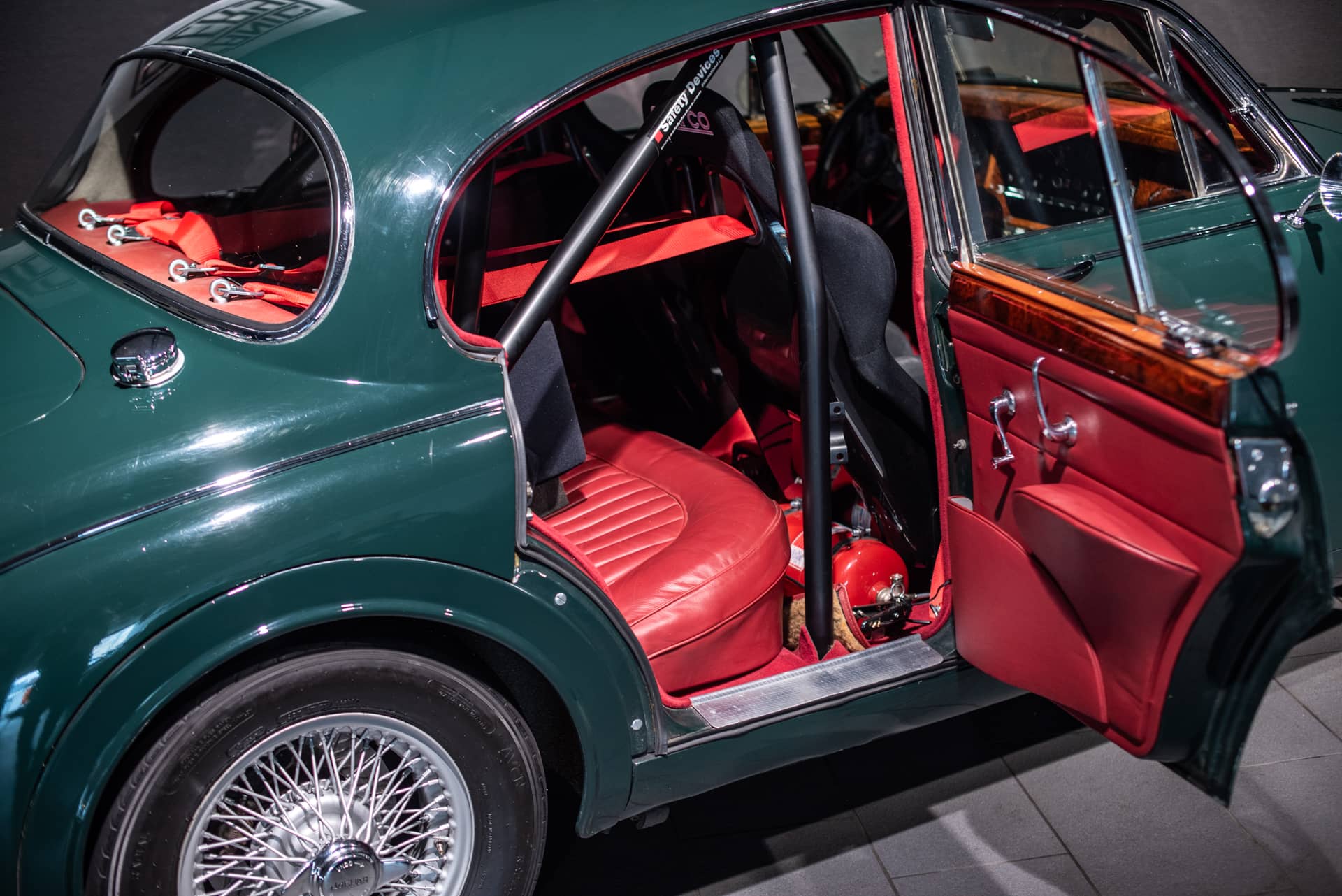 Jaguar Mk2 3.8 FIA - Photo 28