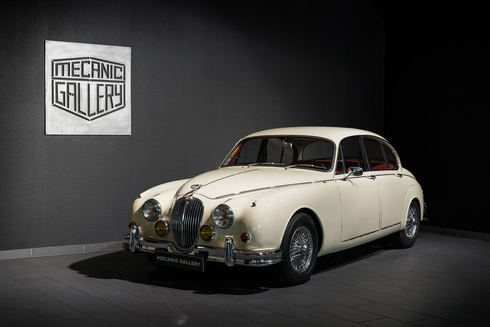 Jaguar Mk2 3.8 Saloon - Photo 2