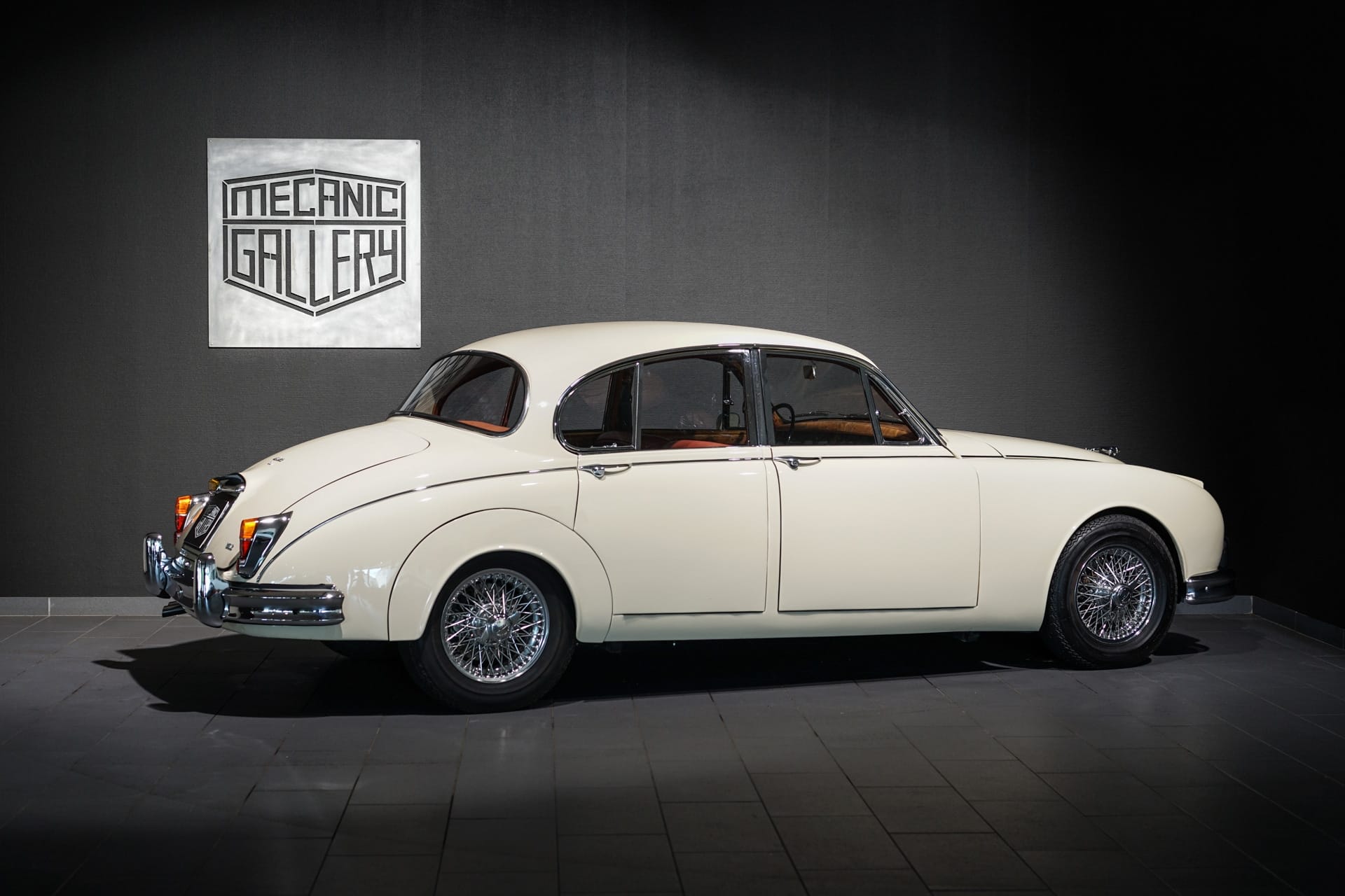 Jaguar Mk2 3.8 Saloon - Photo 4