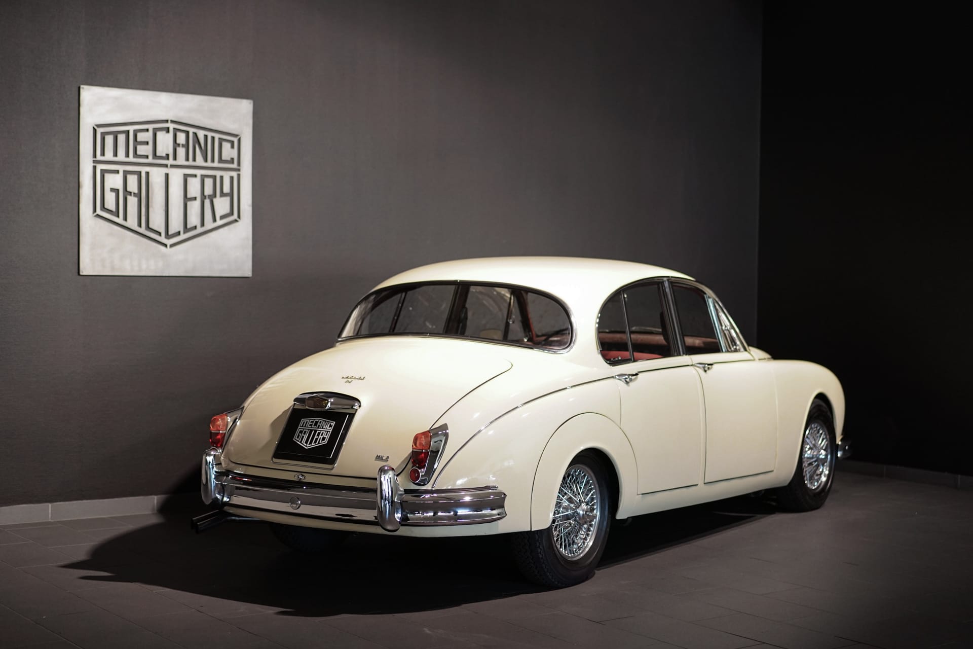 Jaguar Mk2 3.8 Saloon - Photo 3