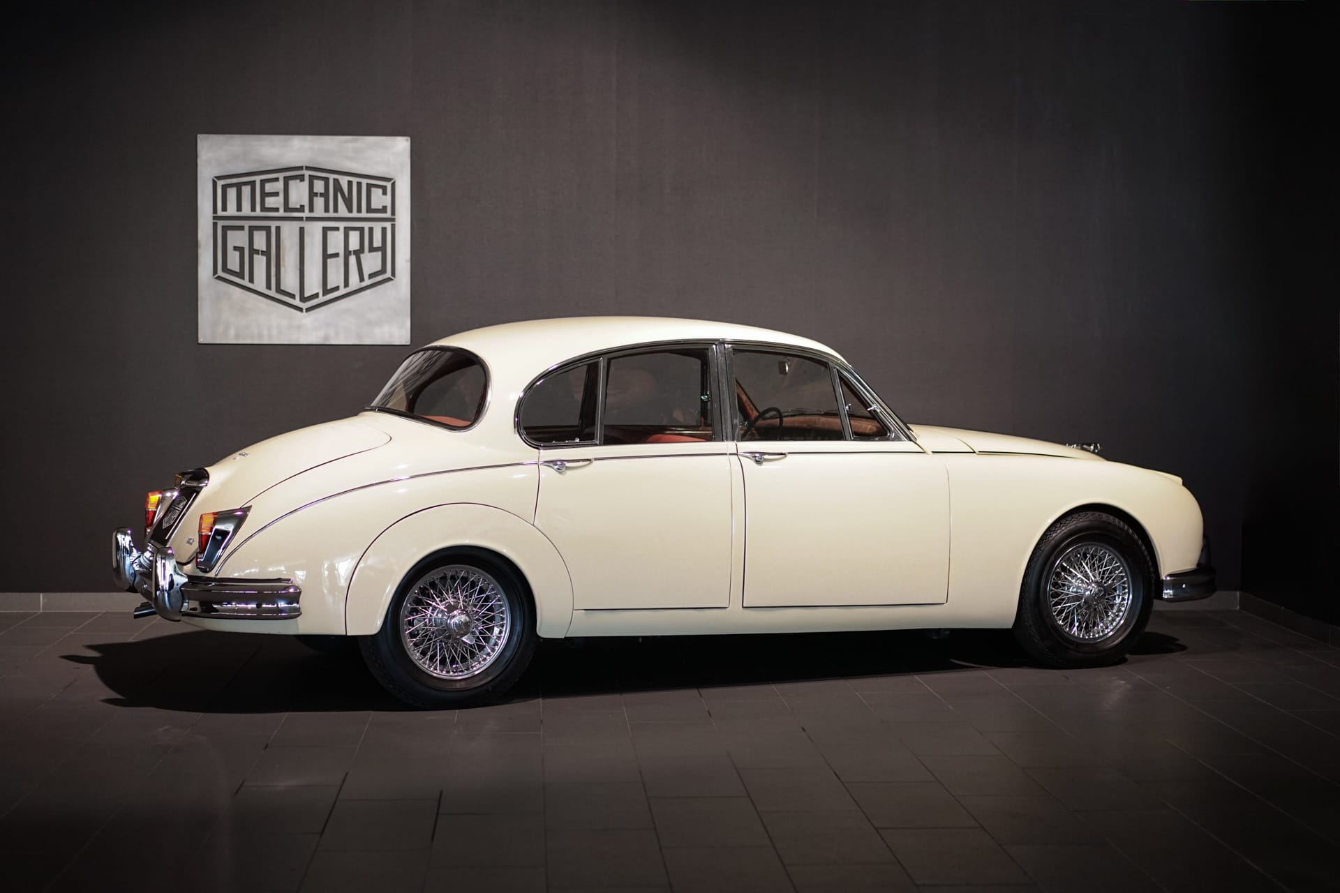 Jaguar Mk2 3.8 Saloon - Photo 4