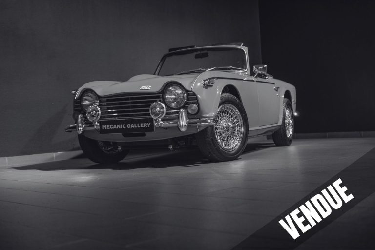 Triumph TR250 - Photo 1