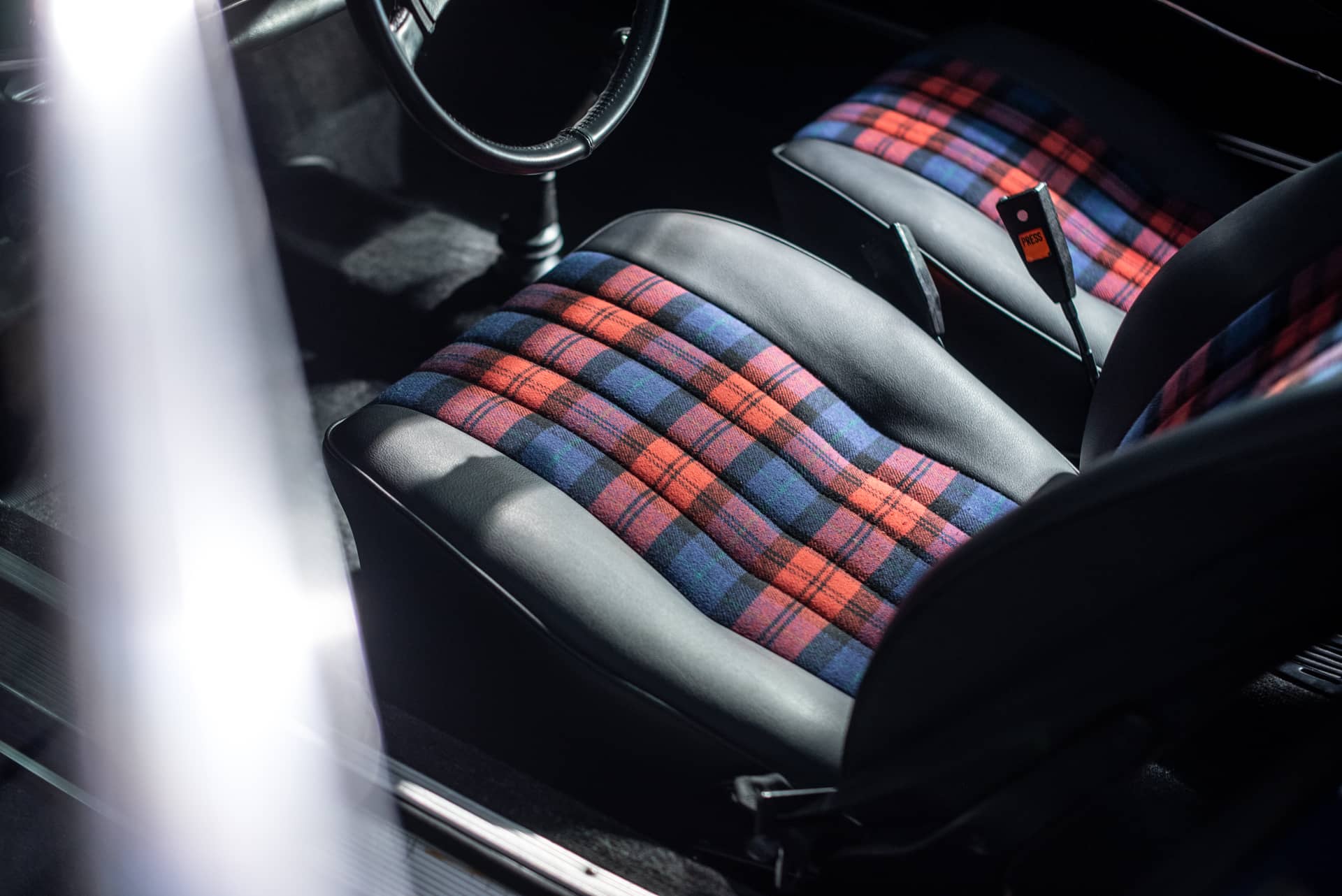 Porsche 911 2.4 S - Photo 17