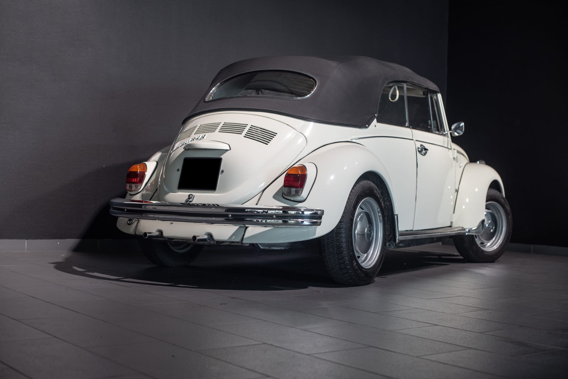 Volkswagen Coccinelle Cabriolet 1302 LS - Photo 13