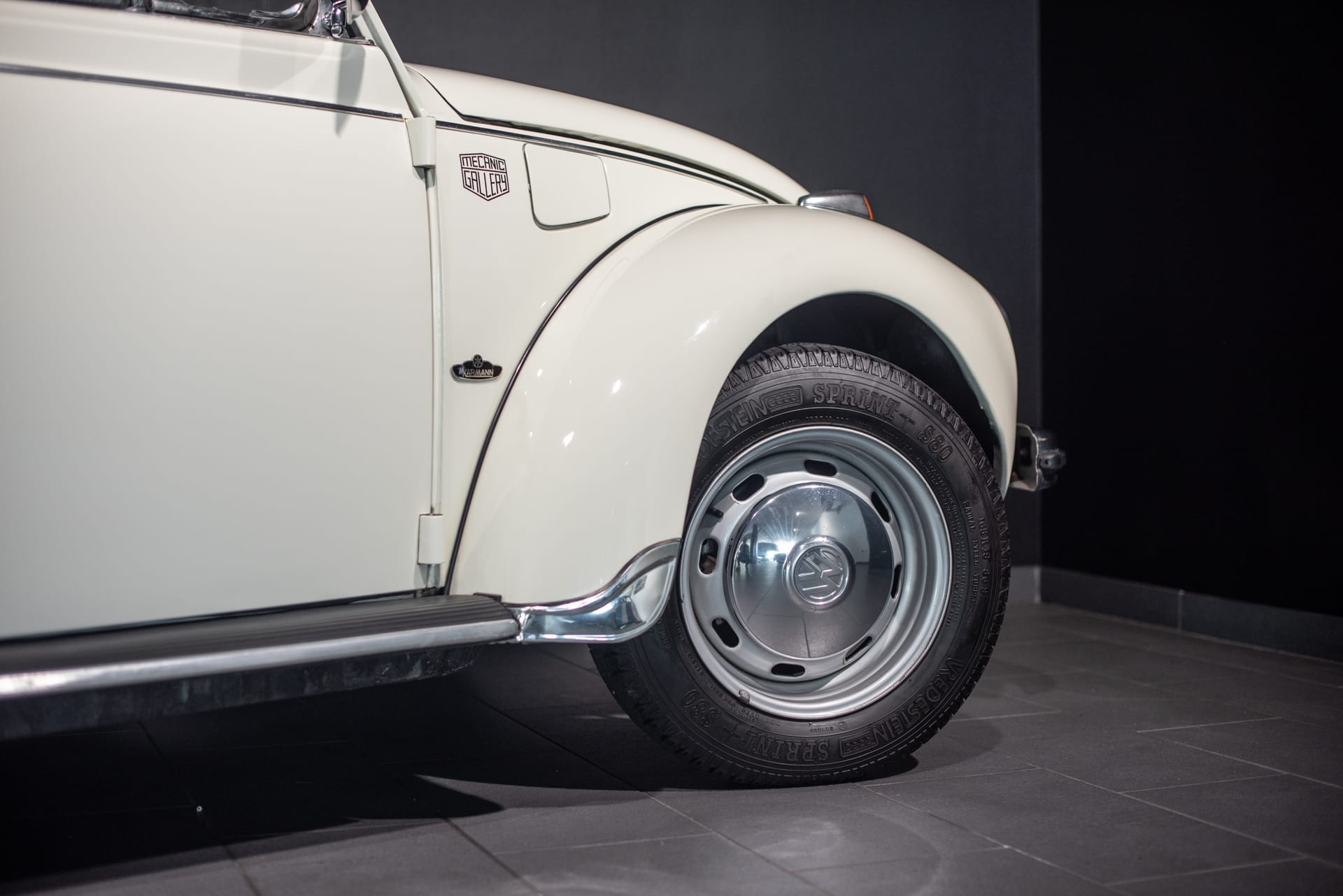 Volkswagen Coccinelle Cabriolet 1302 LS - Photo 16