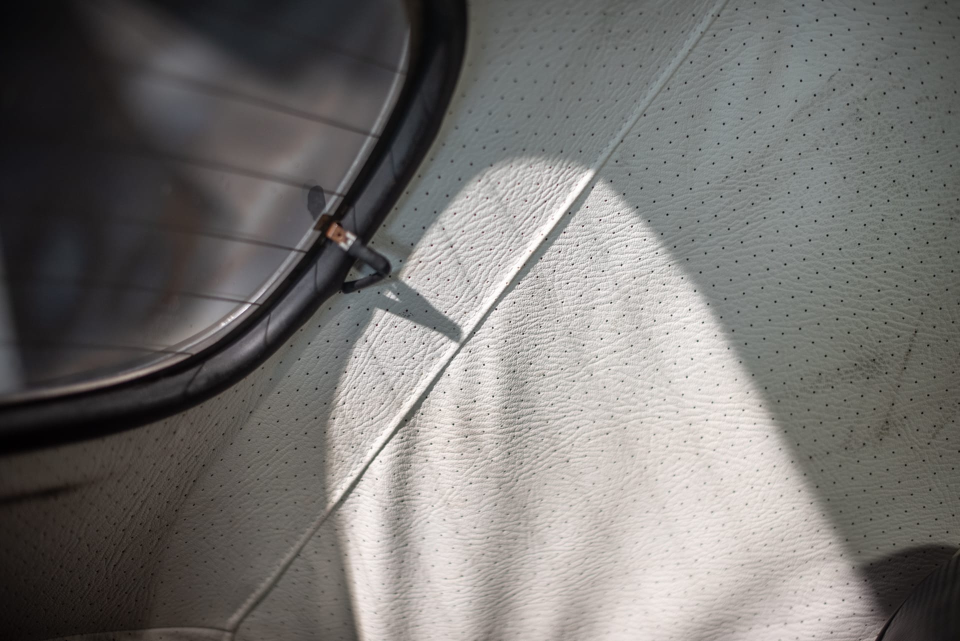 Volkswagen Coccinelle Cabriolet 1302 LS - Photo 30