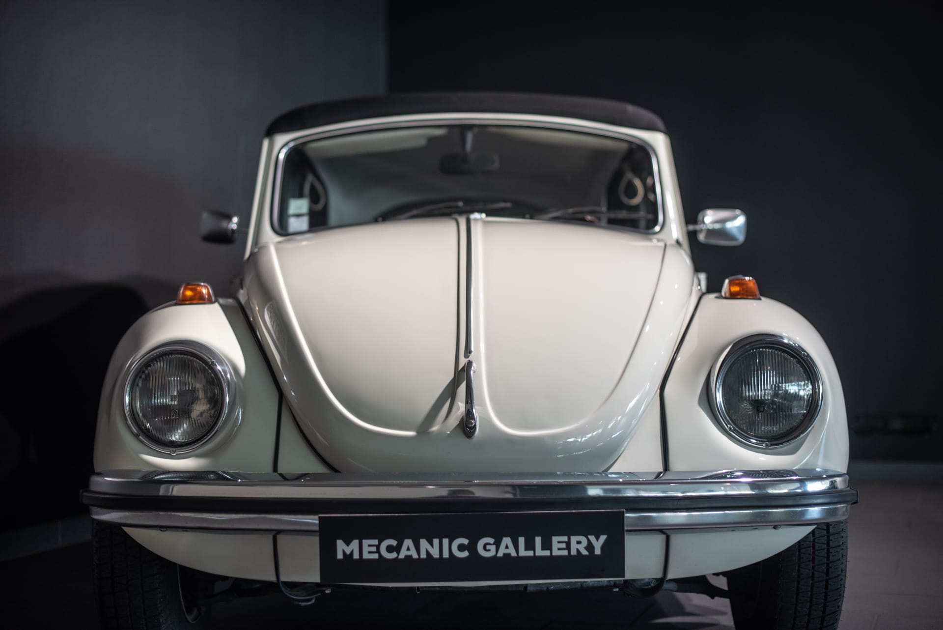 Volkswagen Coccinelle Cabriolet 1302 LS - Photo 7