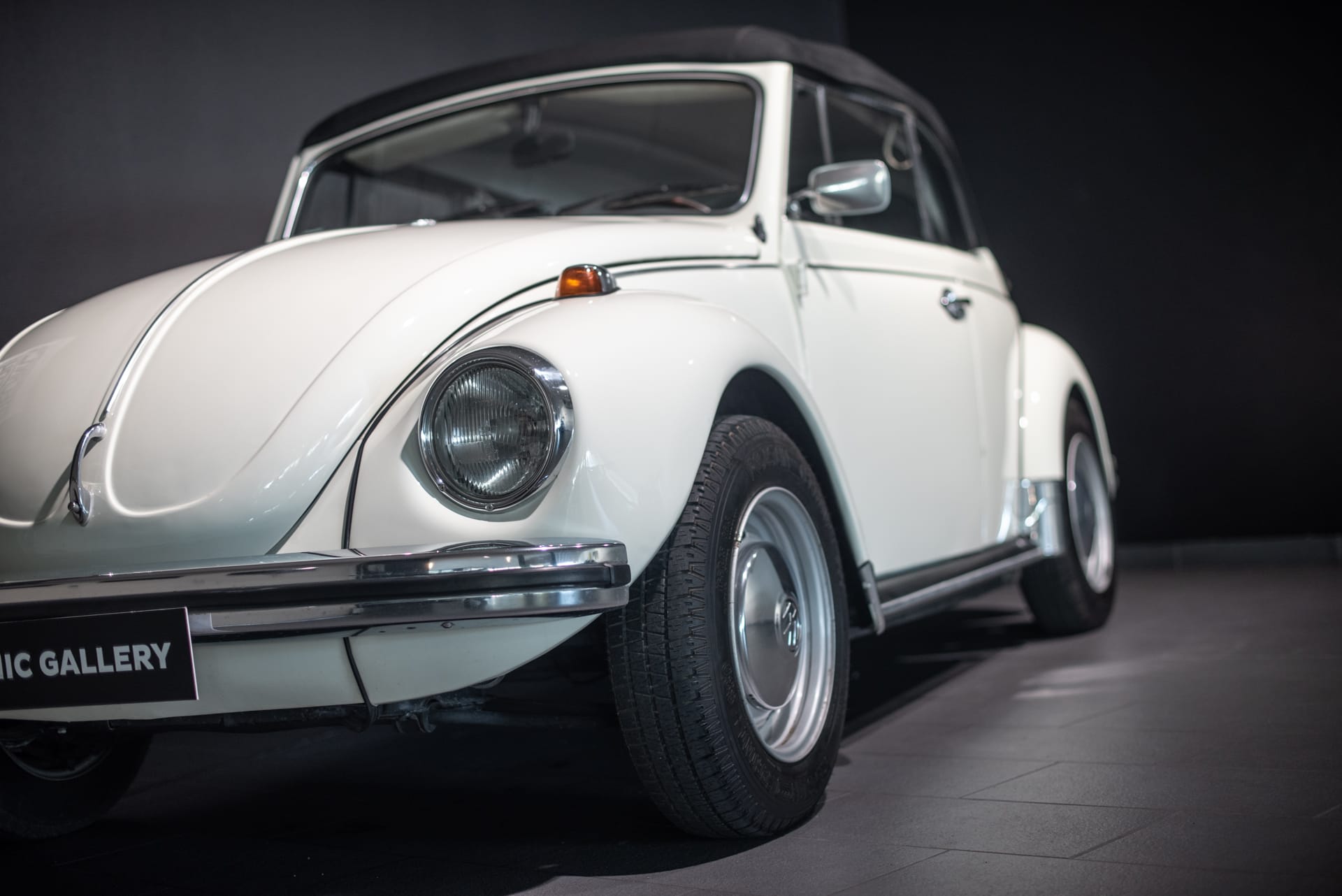 Volkswagen Coccinelle Cabriolet 1302 LS - Photo 8