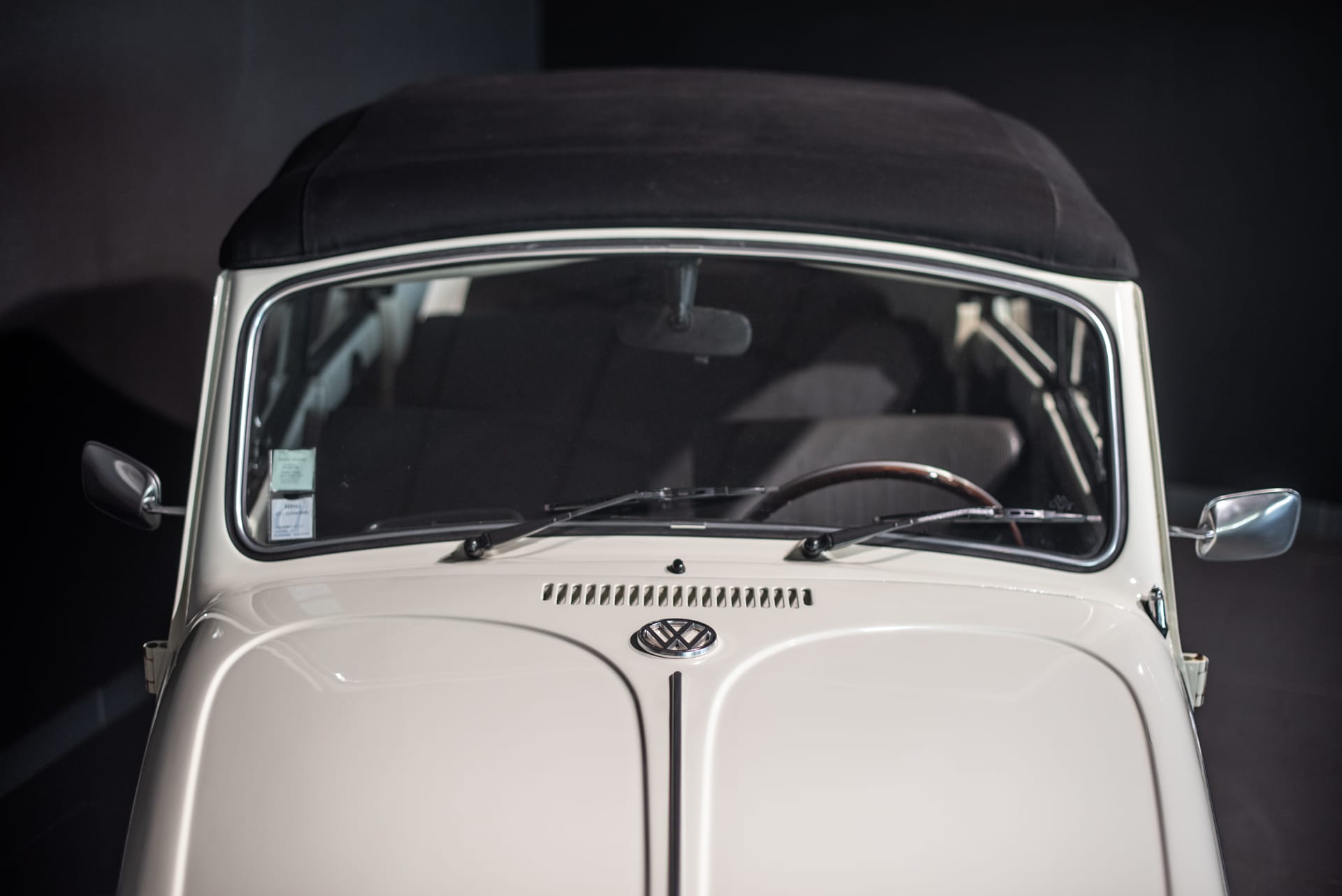Volkswagen Coccinelle Cabriolet 1302 LS - Photo 9