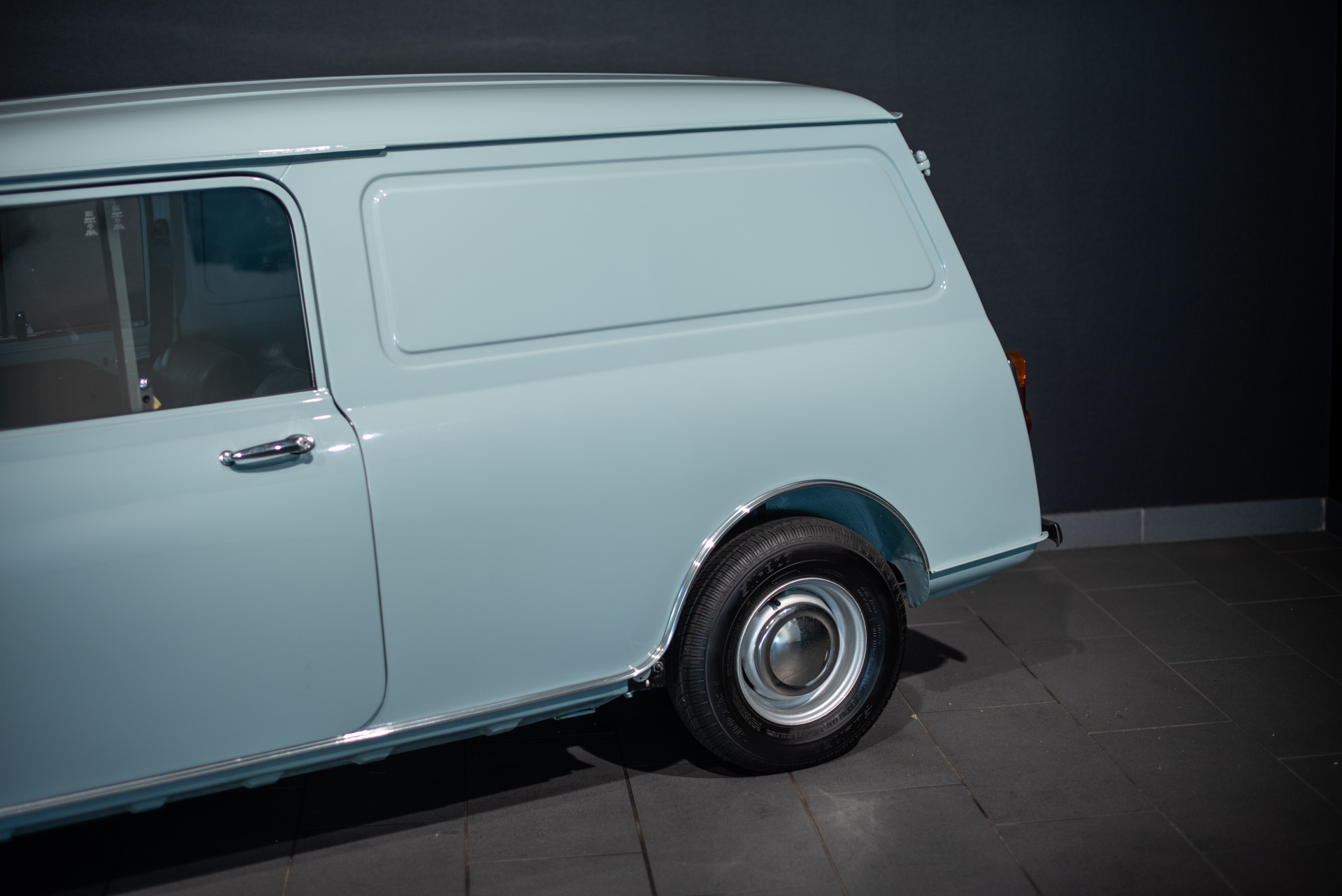 Morris Mini Van - Photo 13