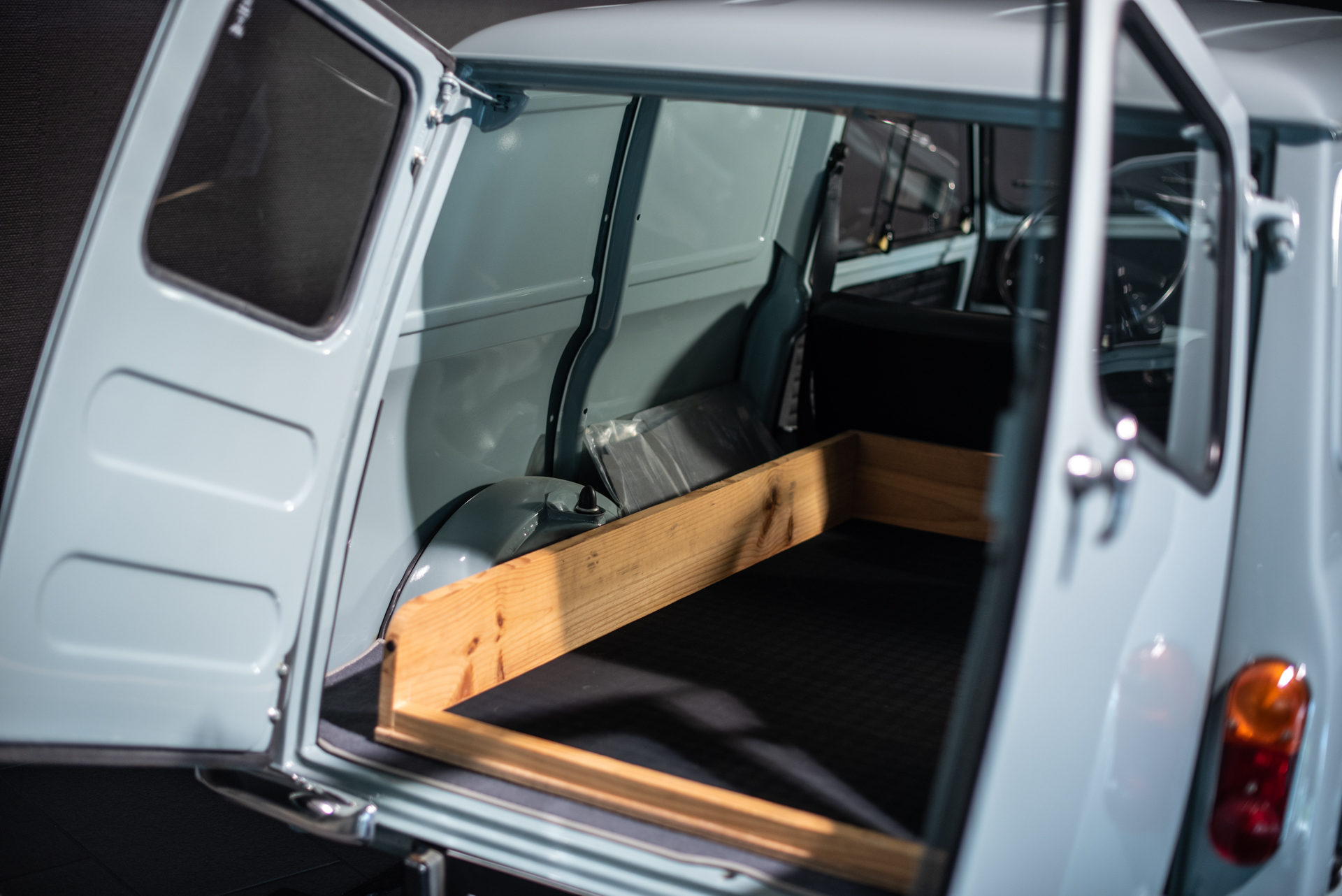 Morris Mini Van - Photo 19