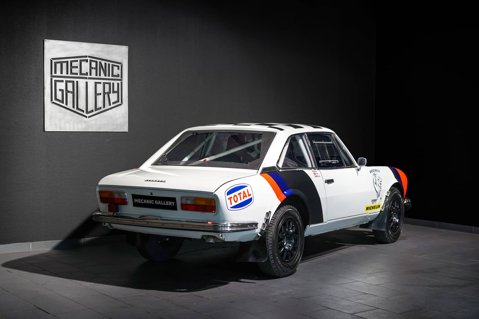 Peugeot 504 Coupé V6 « Raid » - Photo 3