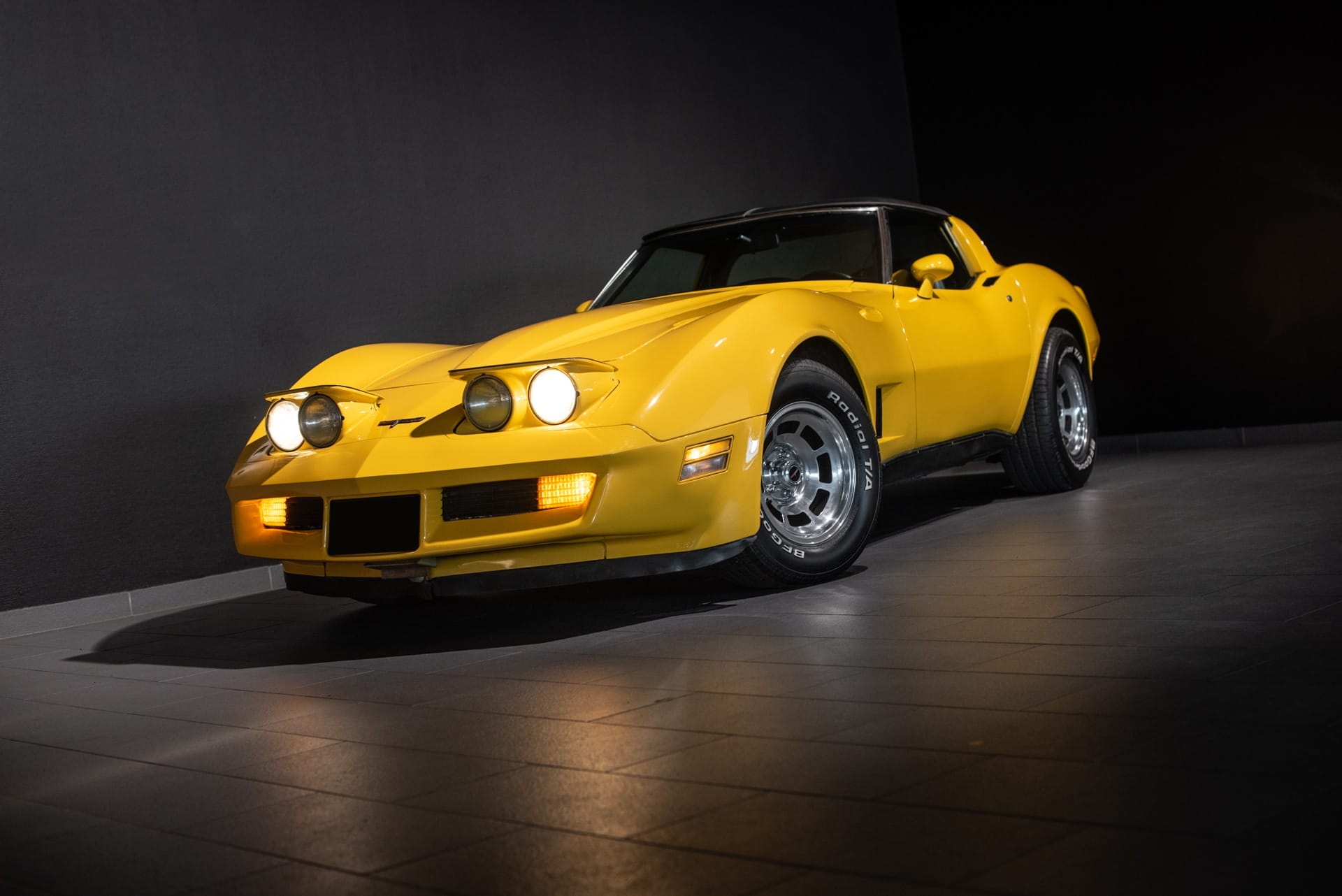 Chevrolet Corvette C3 Coupé L48 - Photo 10