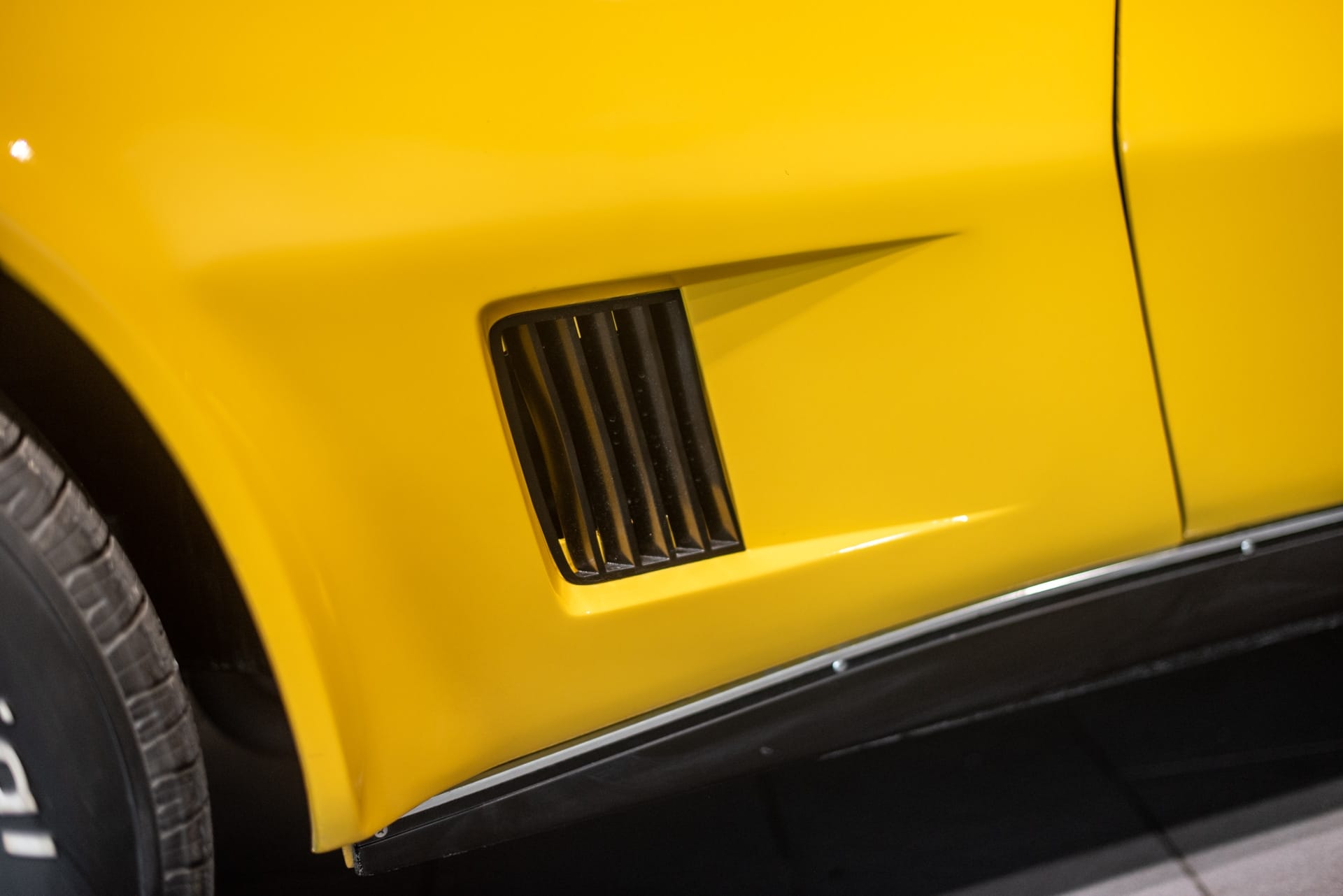 Chevrolet Corvette C3 Coupé L48 - Photo 14