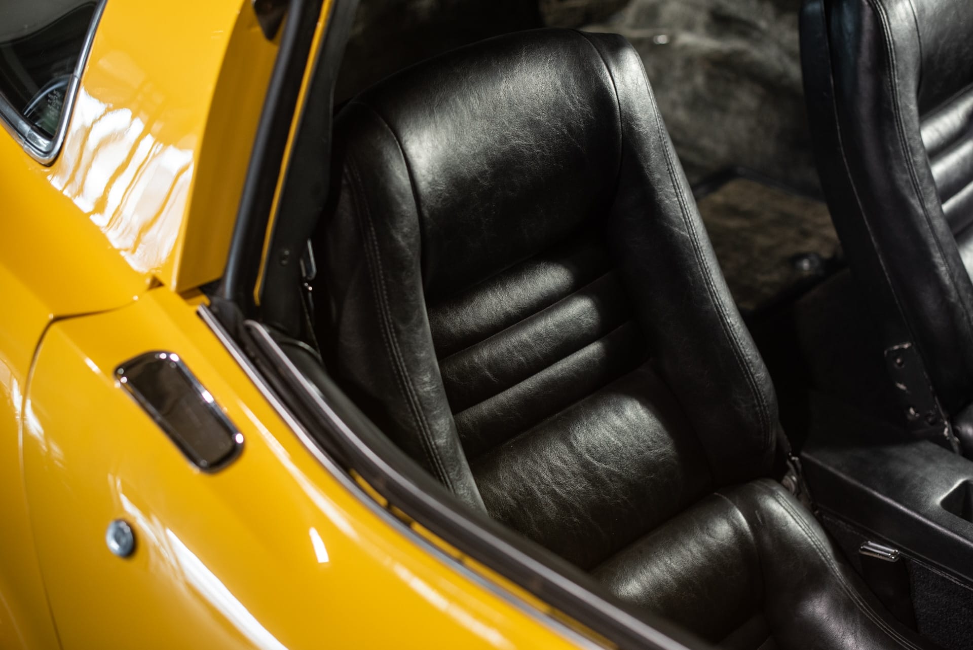 Chevrolet Corvette C3 Coupé L48 - Photo 25