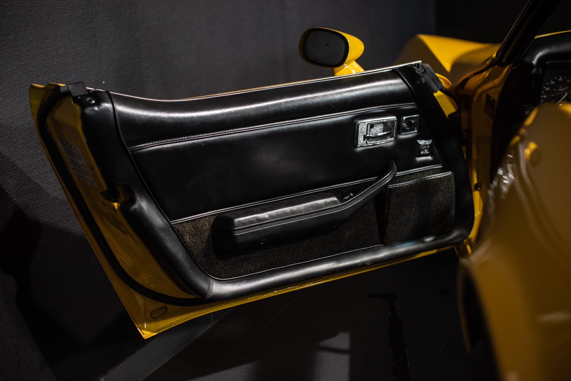 Chevrolet Corvette C3 Coupé L48 - Photo 27