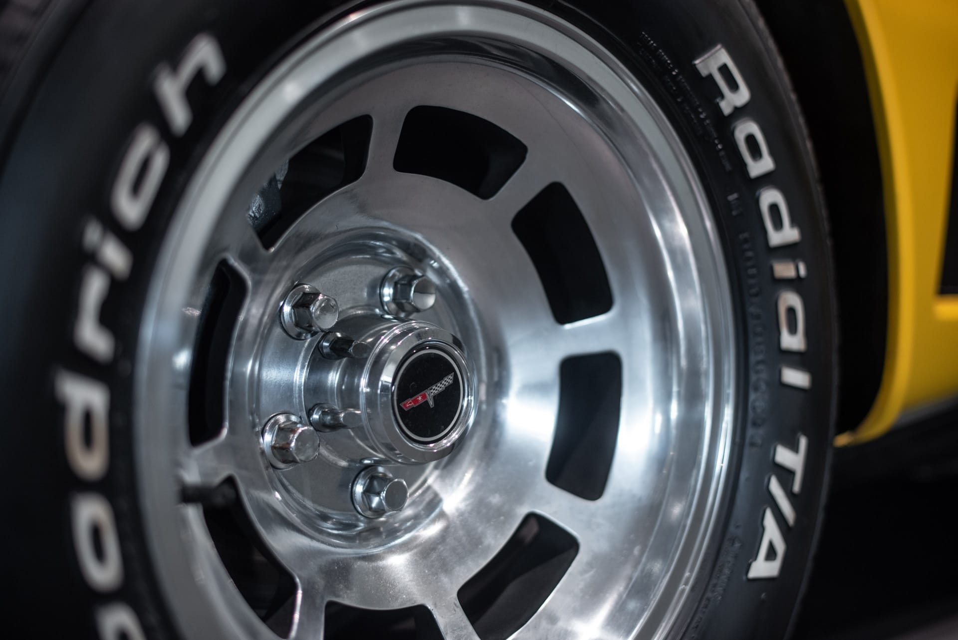 Chevrolet Corvette C3 Coupé L48 - Photo 31