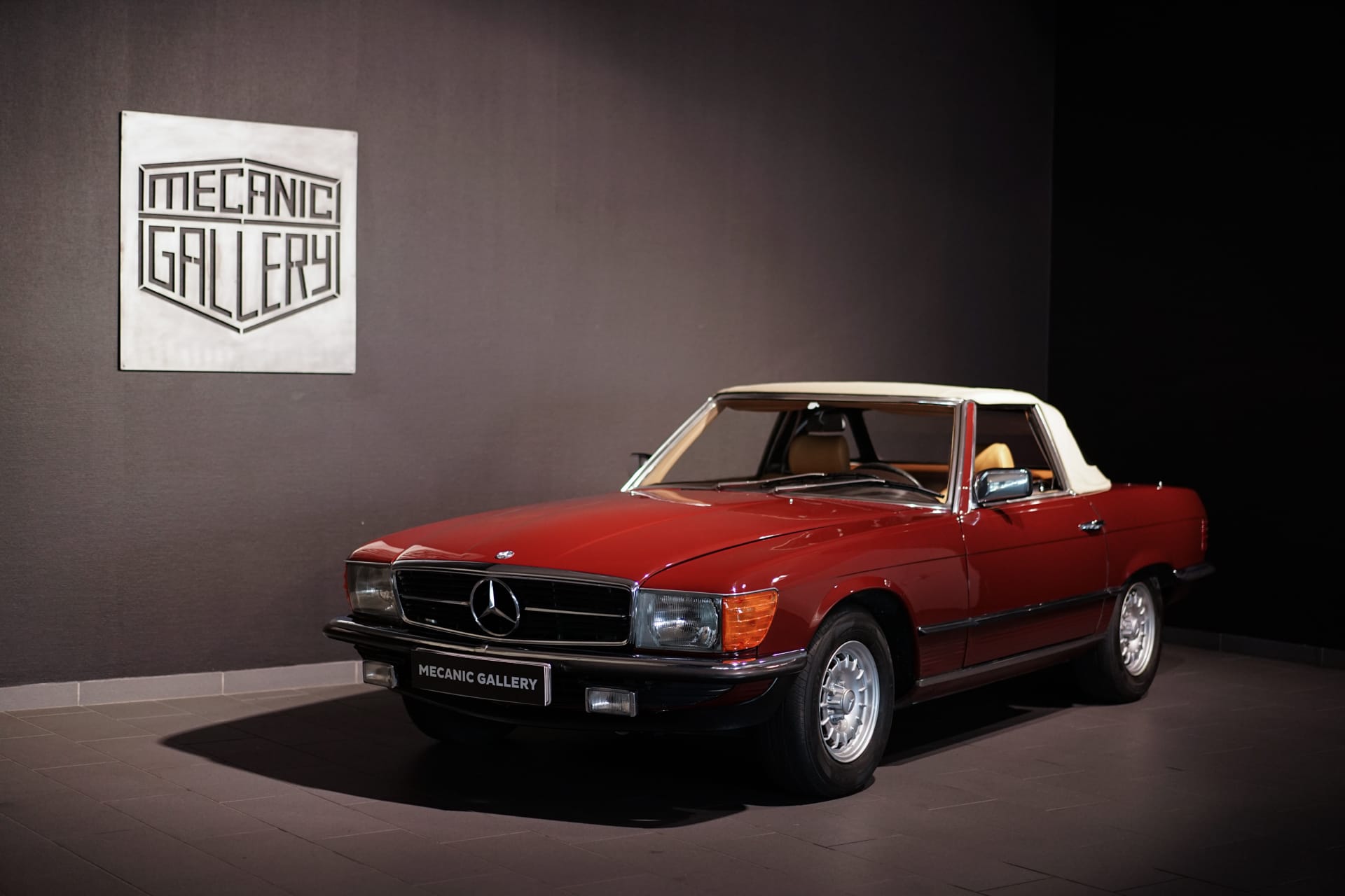 Mercedes-Benz 380 SL R107 - Photo 2
