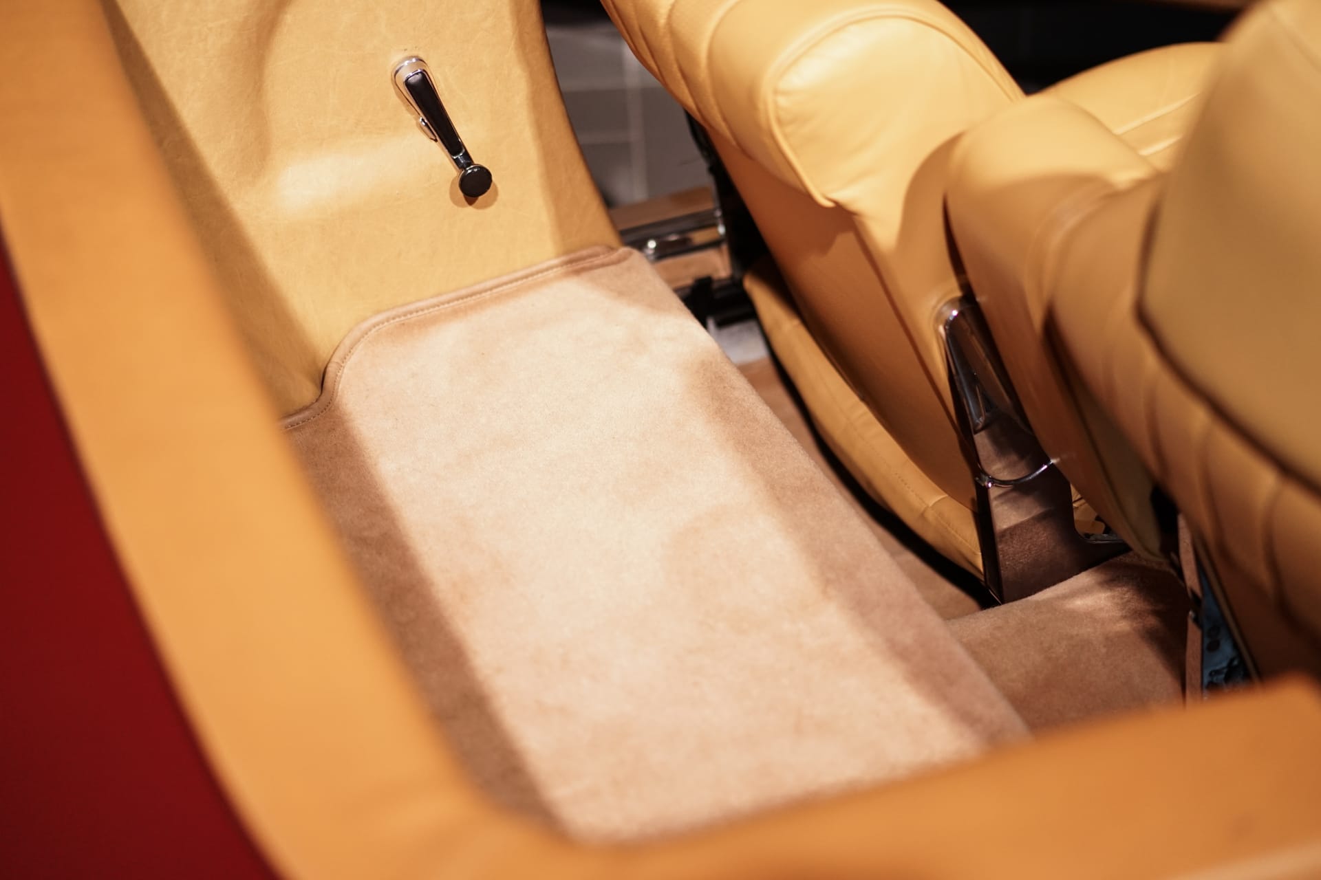 Mercedes-Benz 380 SL R107 - Photo 26