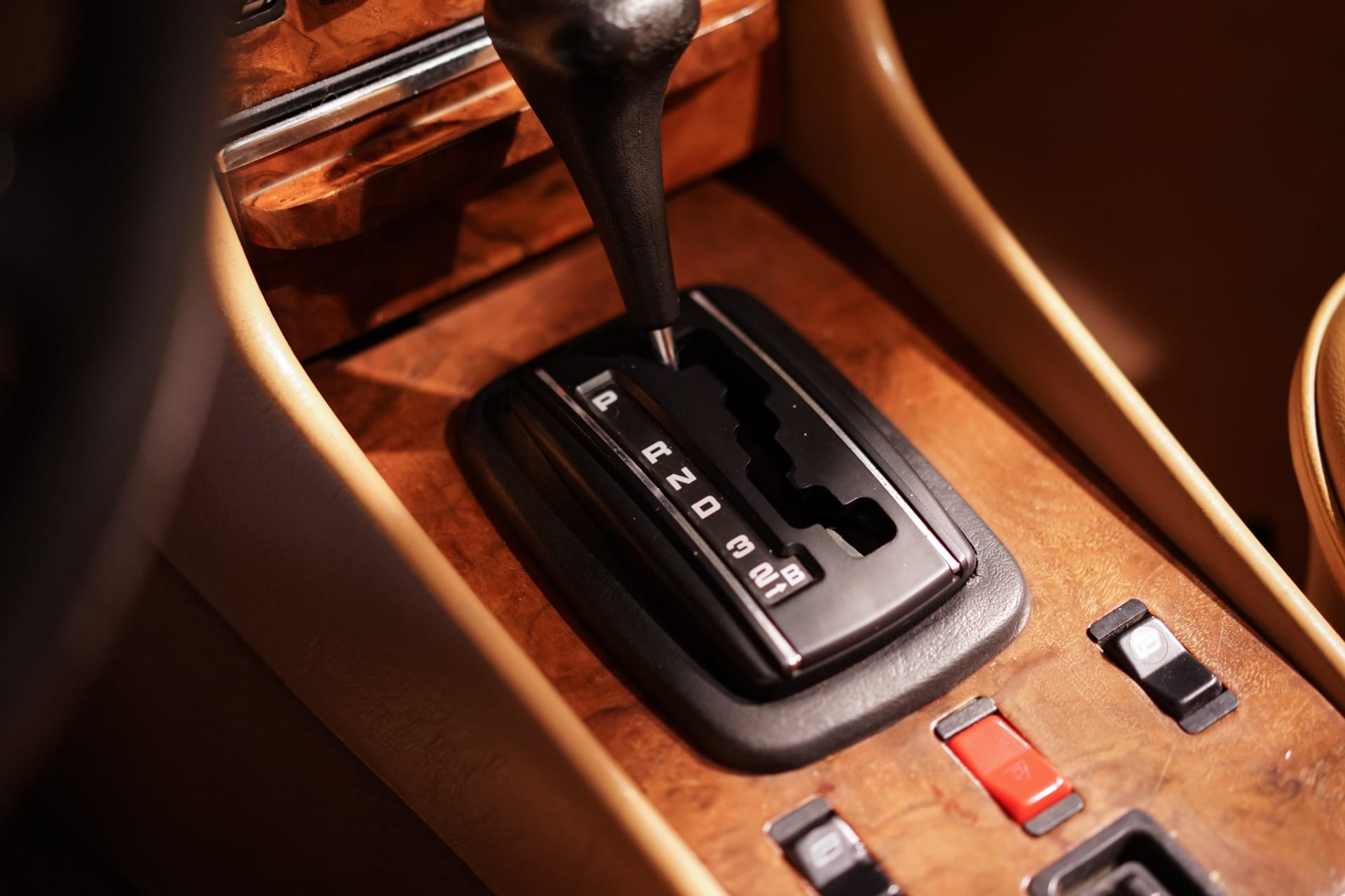 Mercedes-Benz 380 SL R107 - Photo 27