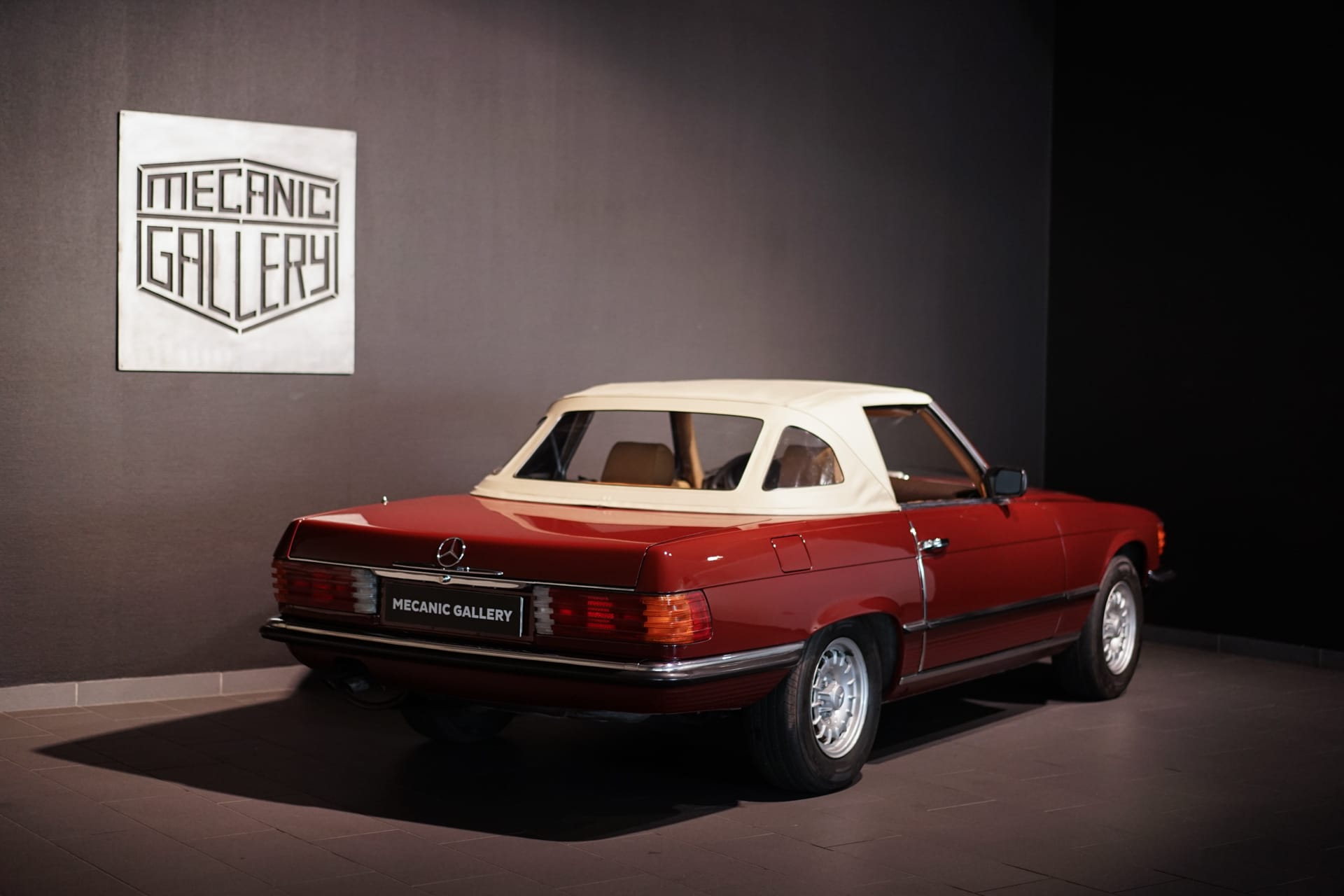 Mercedes-Benz 380 SL R107 - Photo 3