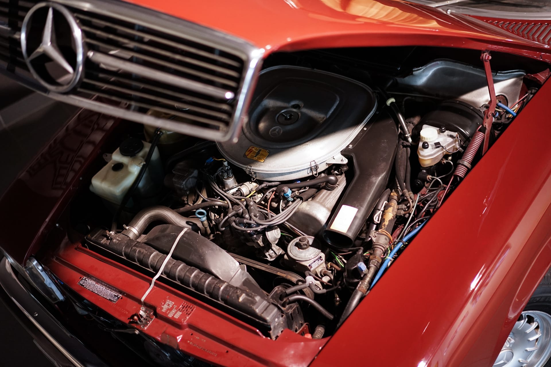 Mercedes-Benz 380 SL R107 - Photo 32