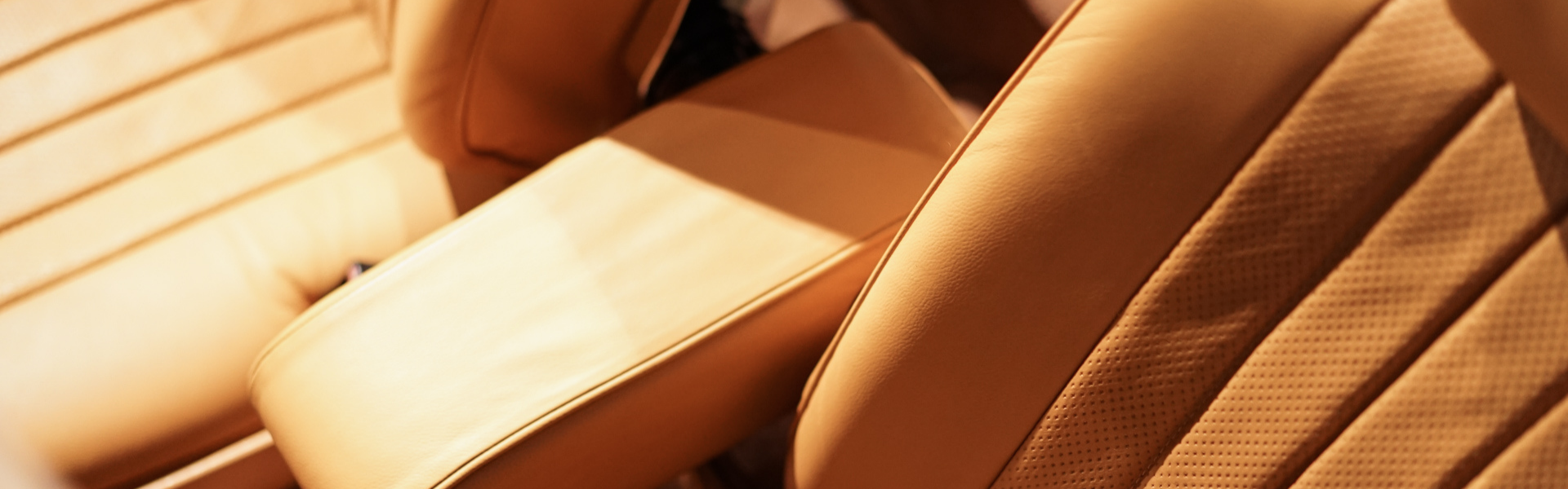 Mercedes-Benz 380 SL R107 - Photo 36