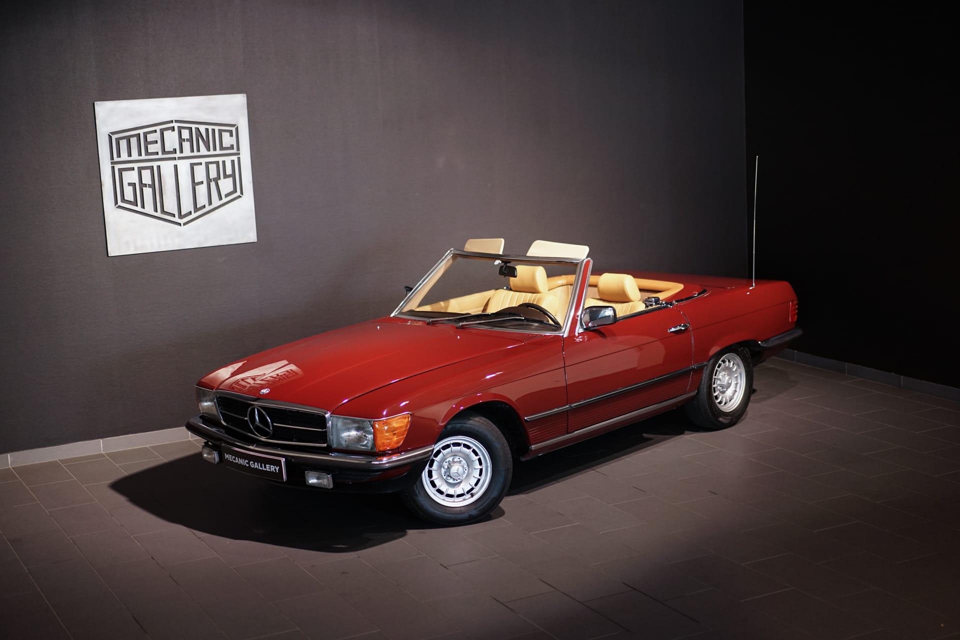 Mercedes-Benz 380 SL R107 - Photo 5