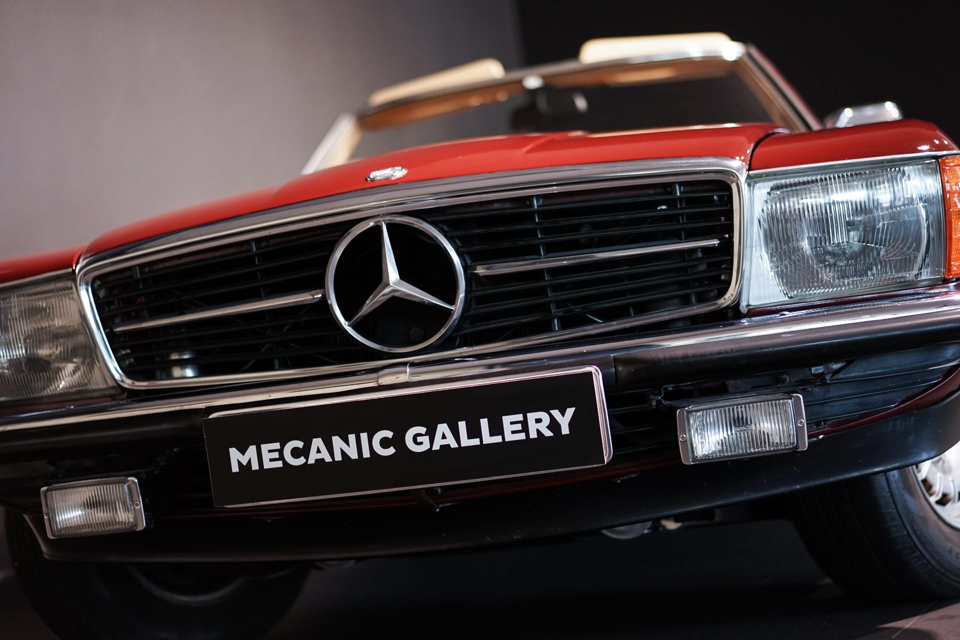 Mercedes-Benz 380 SL R107 - Photo 8