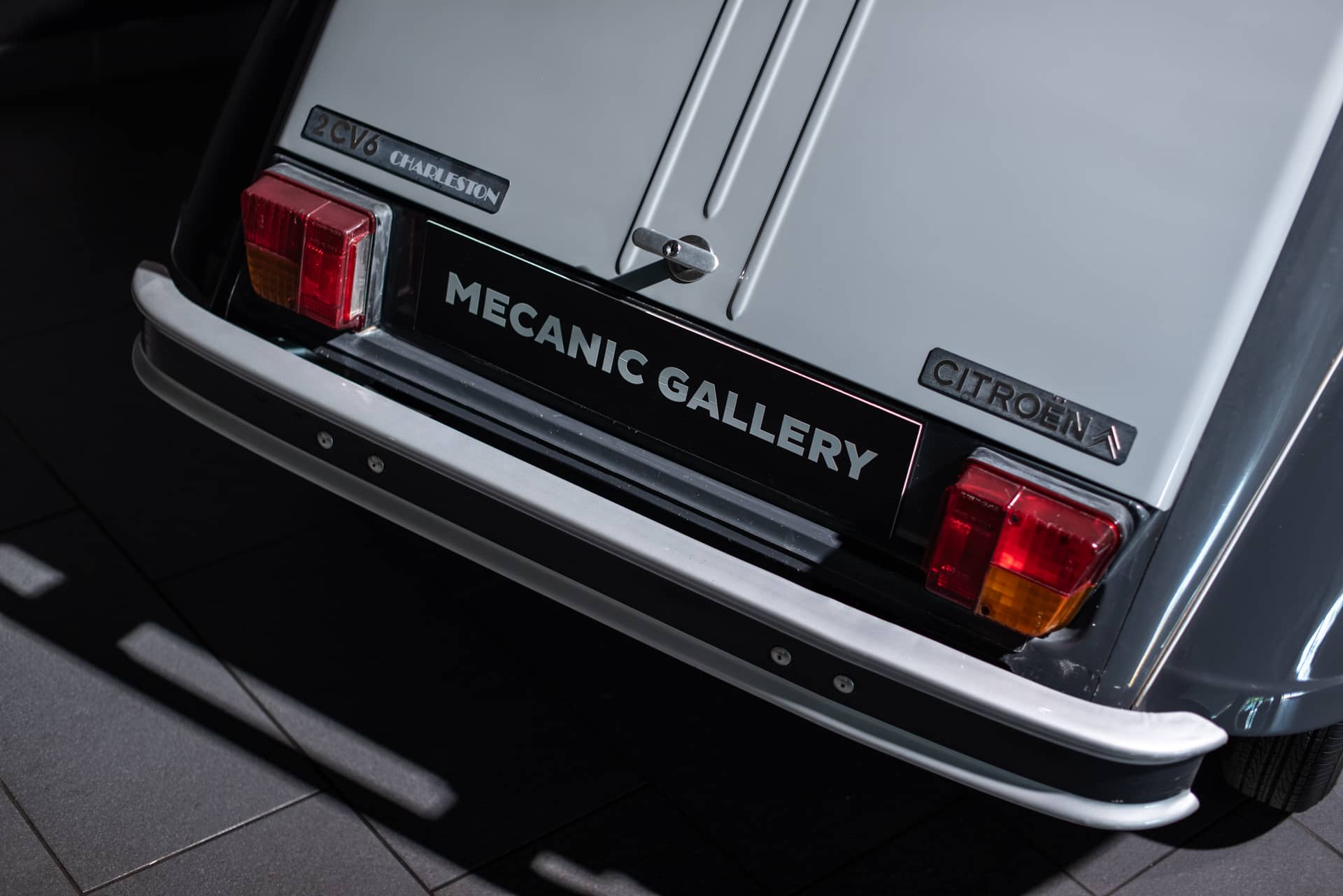 Citroën 2CV6 Charleston - Photo 8