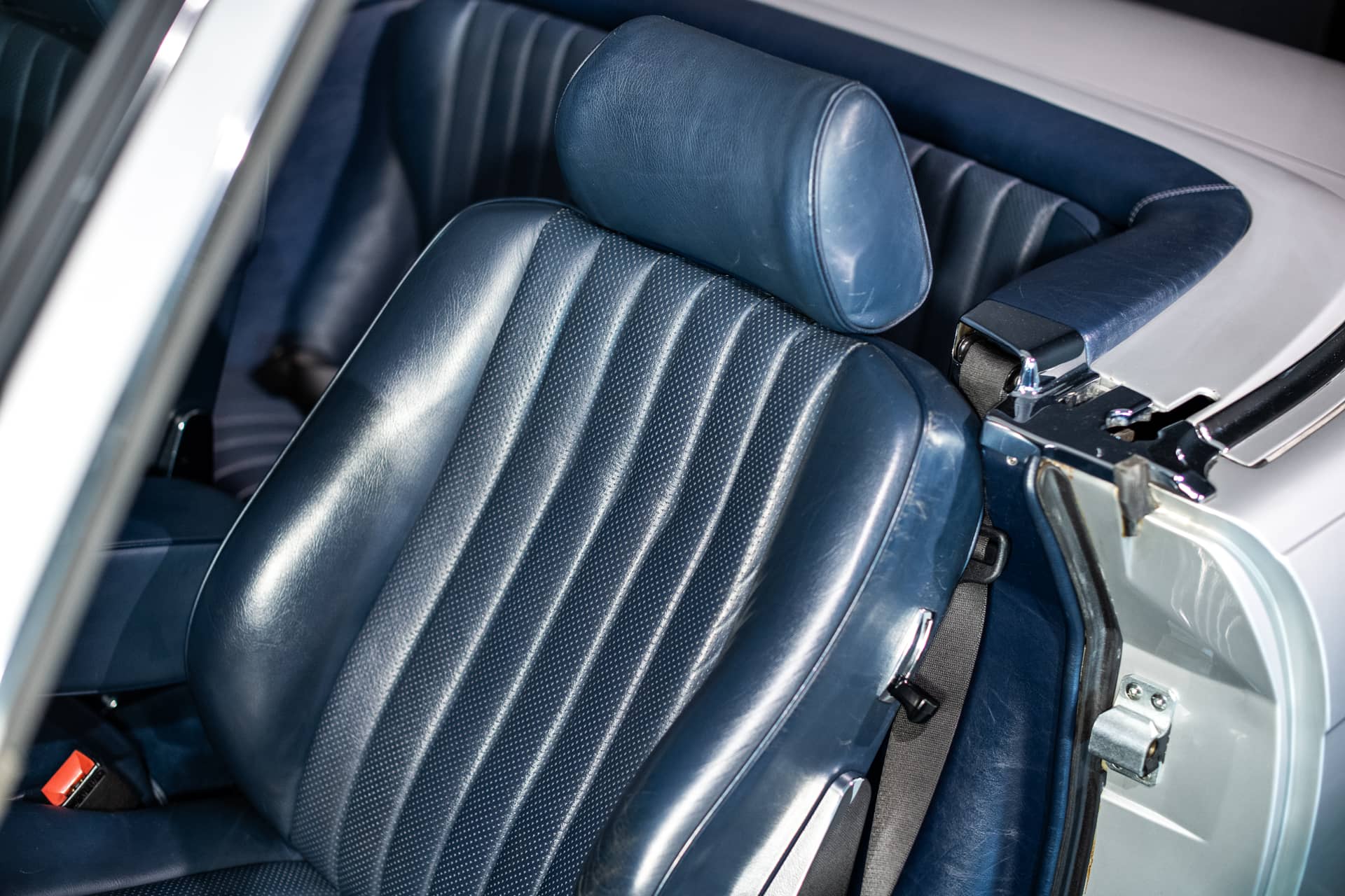 Mercedes 420 SL R107 - Photo 14