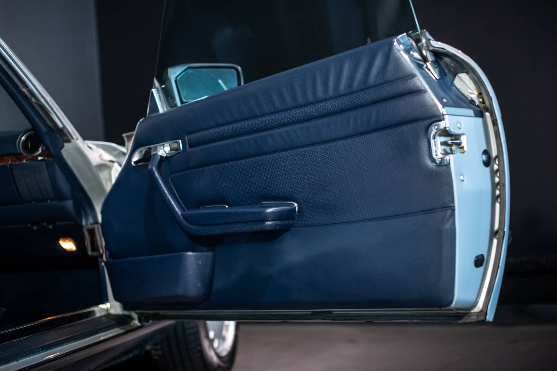 Mercedes 420 SL R107 - Photo 16