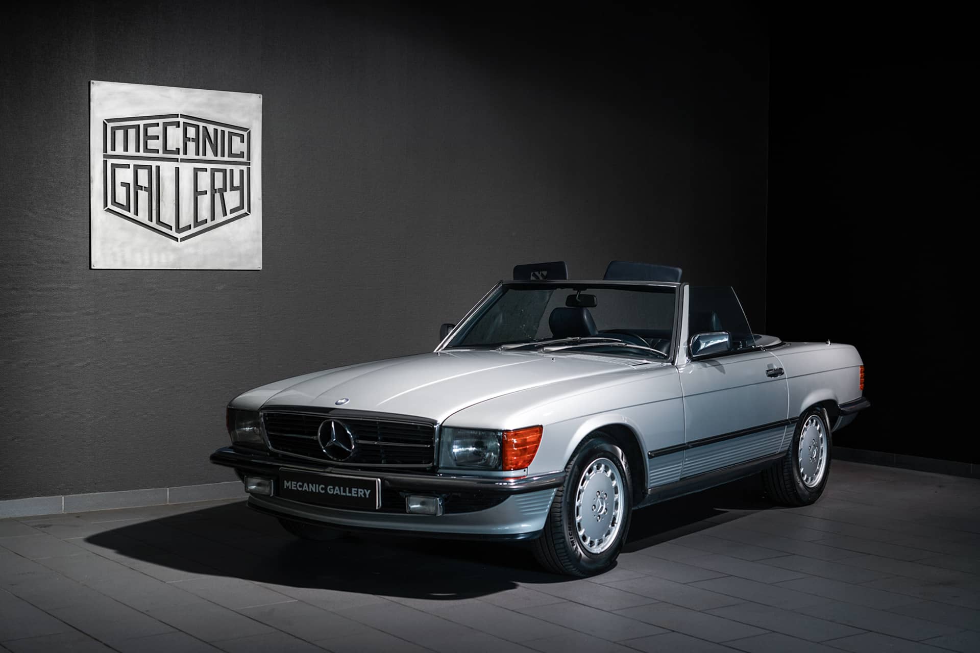 Mercedes 420 SL R107 - Photo 2