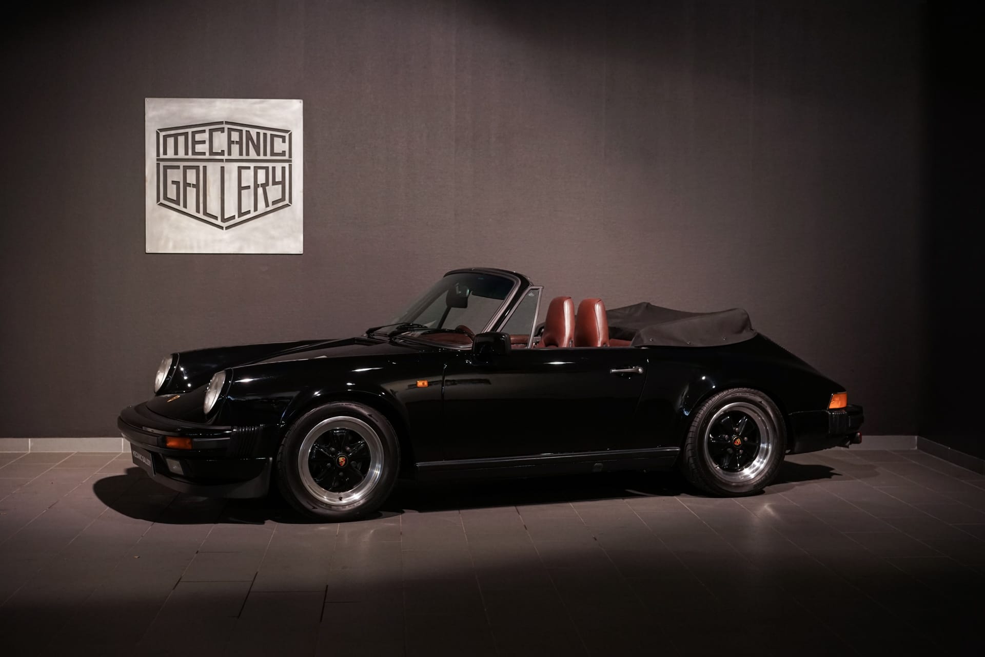 Porsche 911 Carrera 3.2 Cabriolet - Photo 1