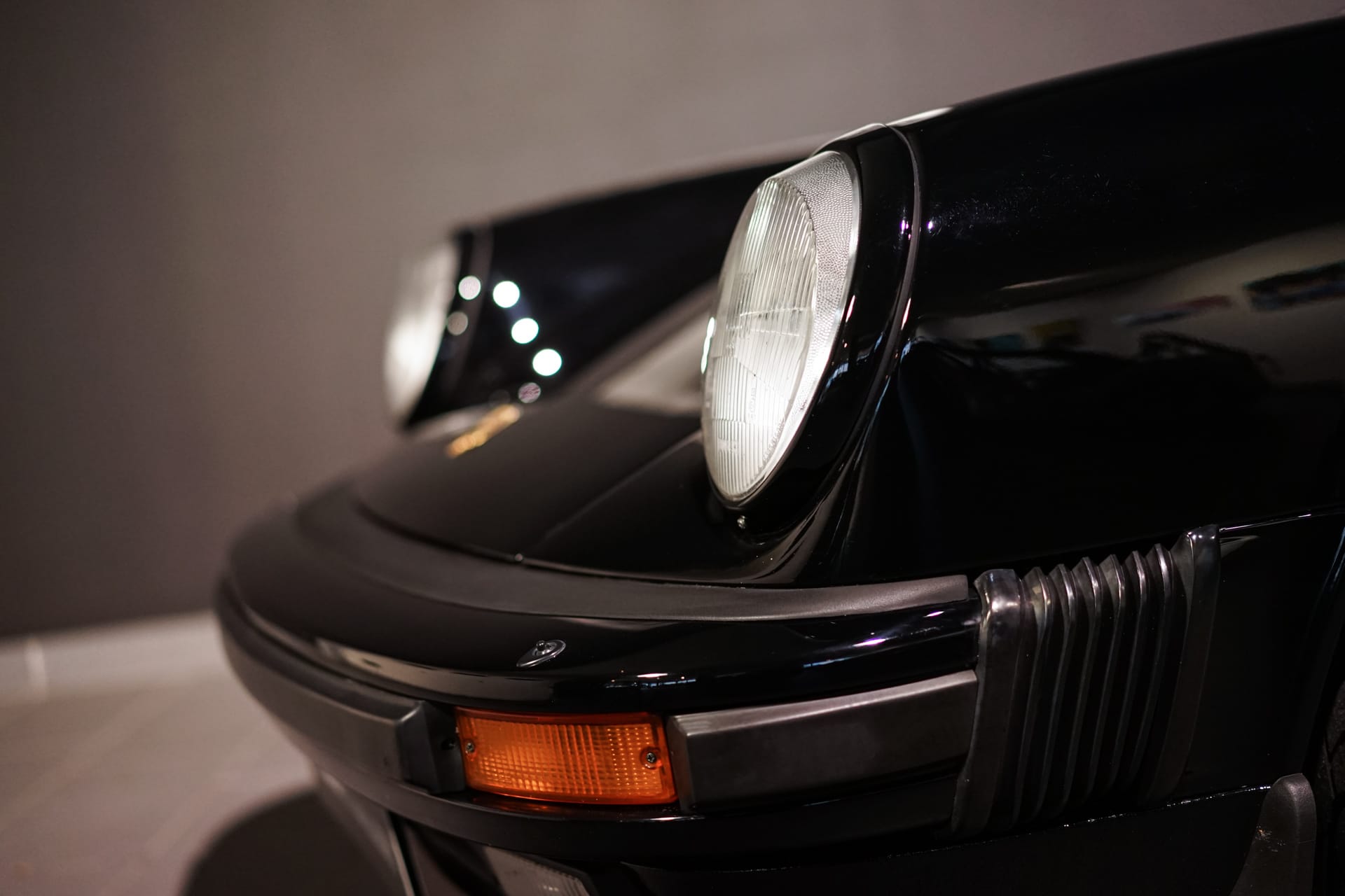 Porsche 911 Carrera 3.2 Cabriolet - Photo 17