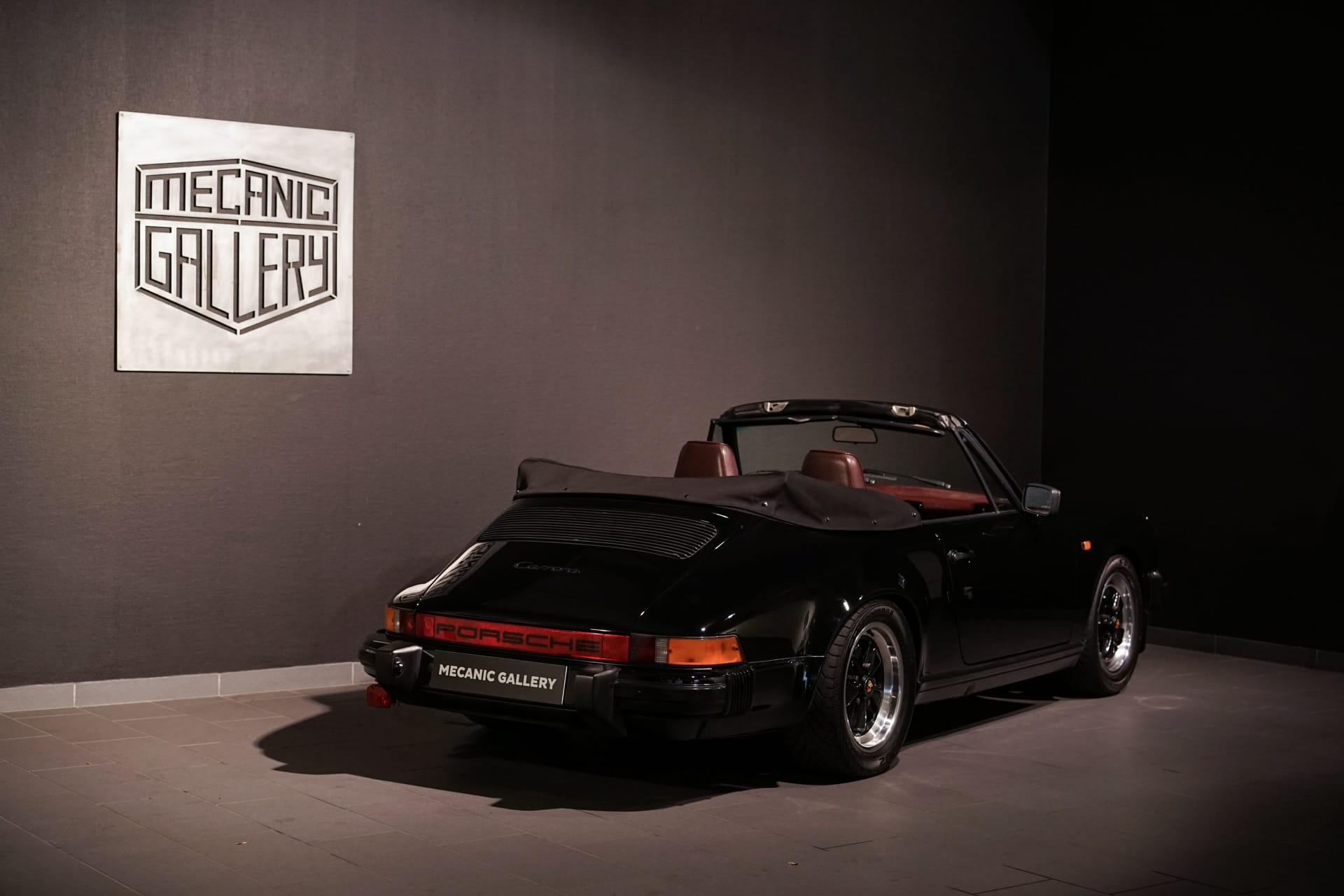 Porsche 911 Carrera 3.2 Cabriolet - Photo 5