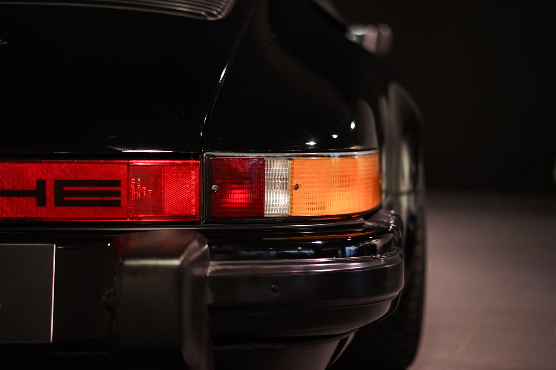 Porsche 911 Carrera 3.2 Cabriolet - Photo 8