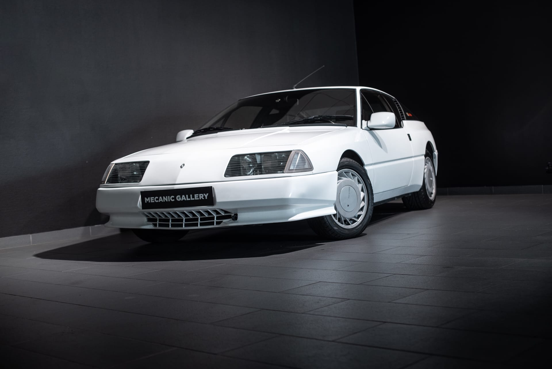 Alpine GTA V6 Turbo - Photo 5