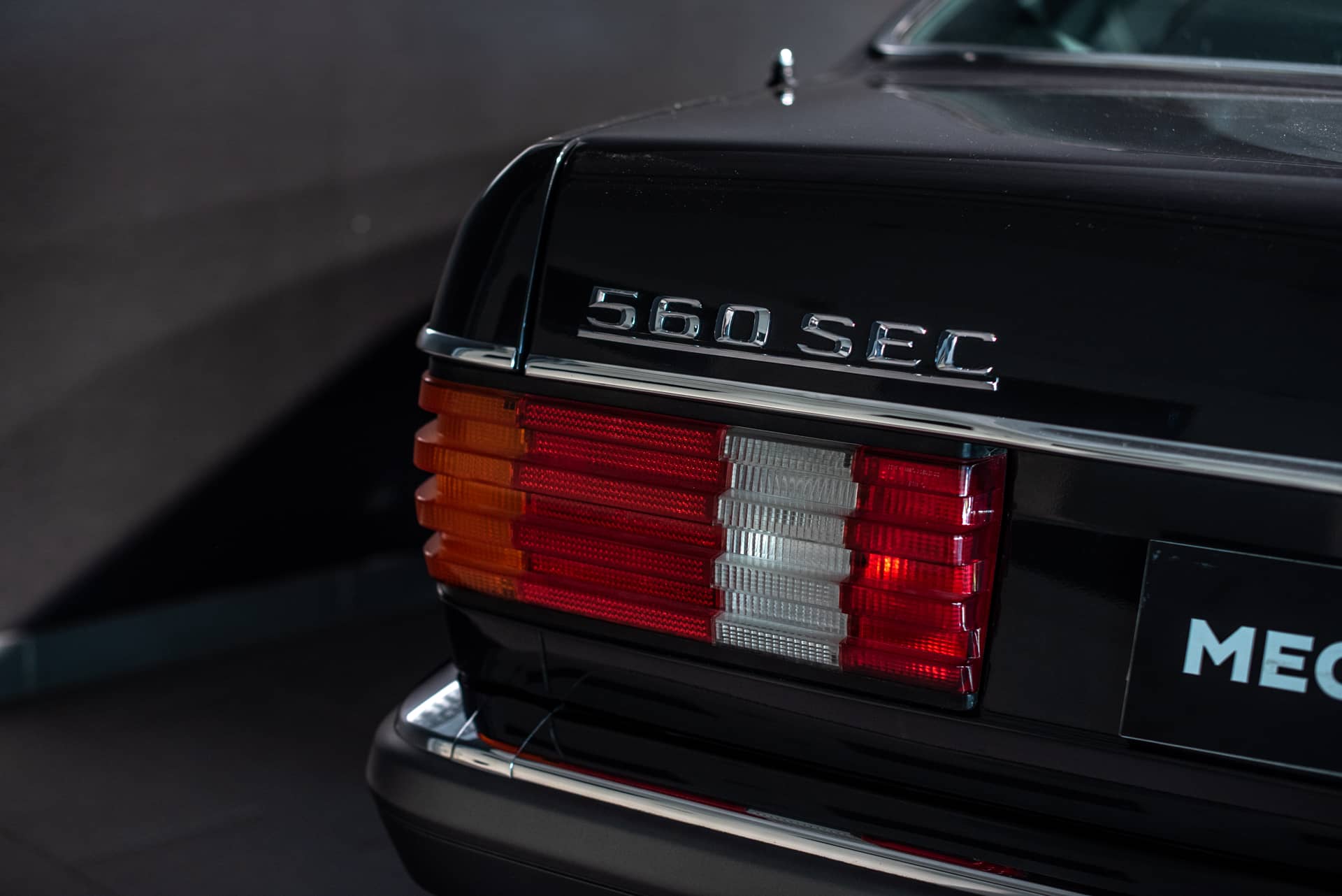 Mercedes-Benz 560 SEC - Photo 13